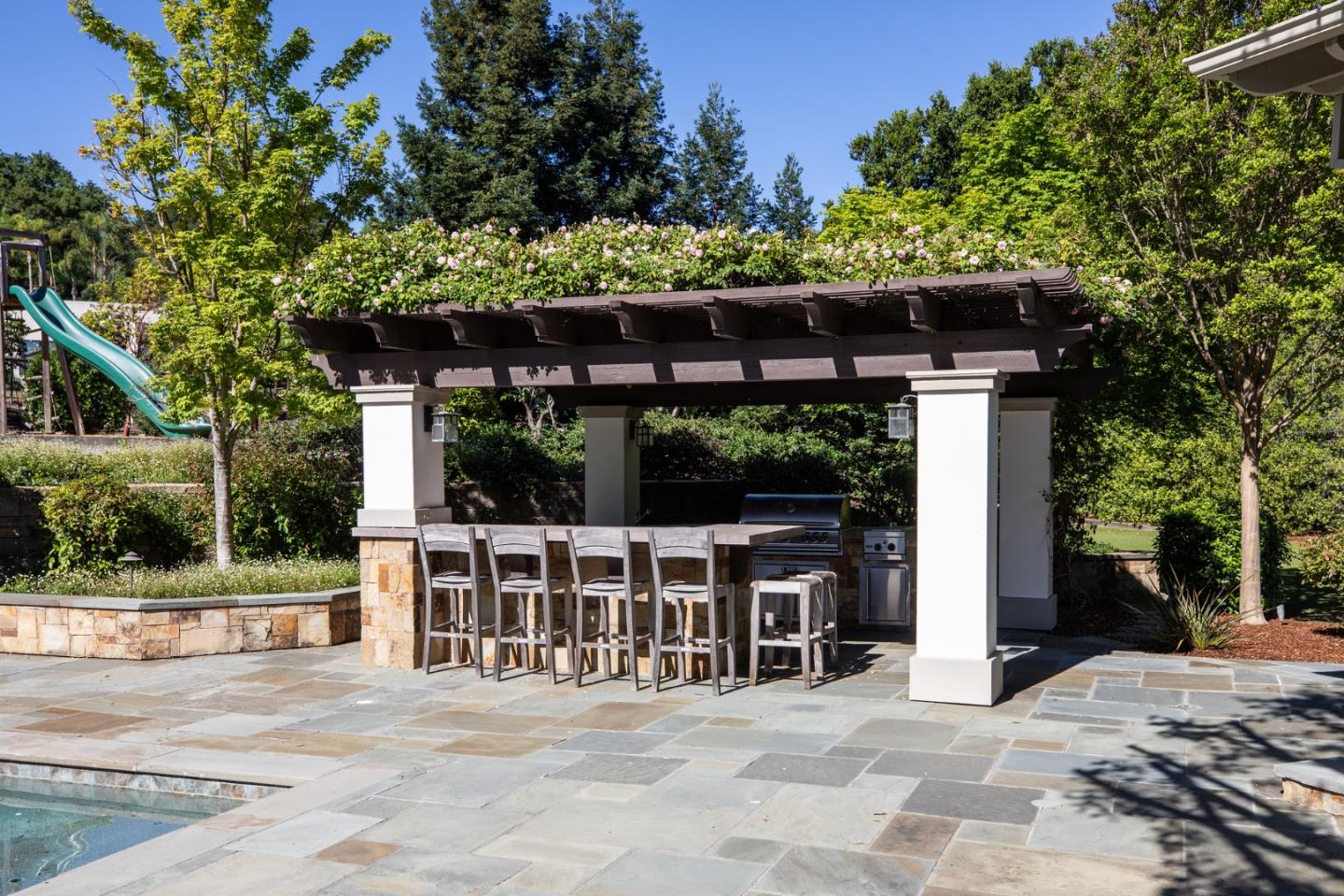 Detail Gallery Image 13 of 22 For 12366 Priscilla Ln, Los Altos Hills,  CA 94022 - 5 Beds | 4/2 Baths