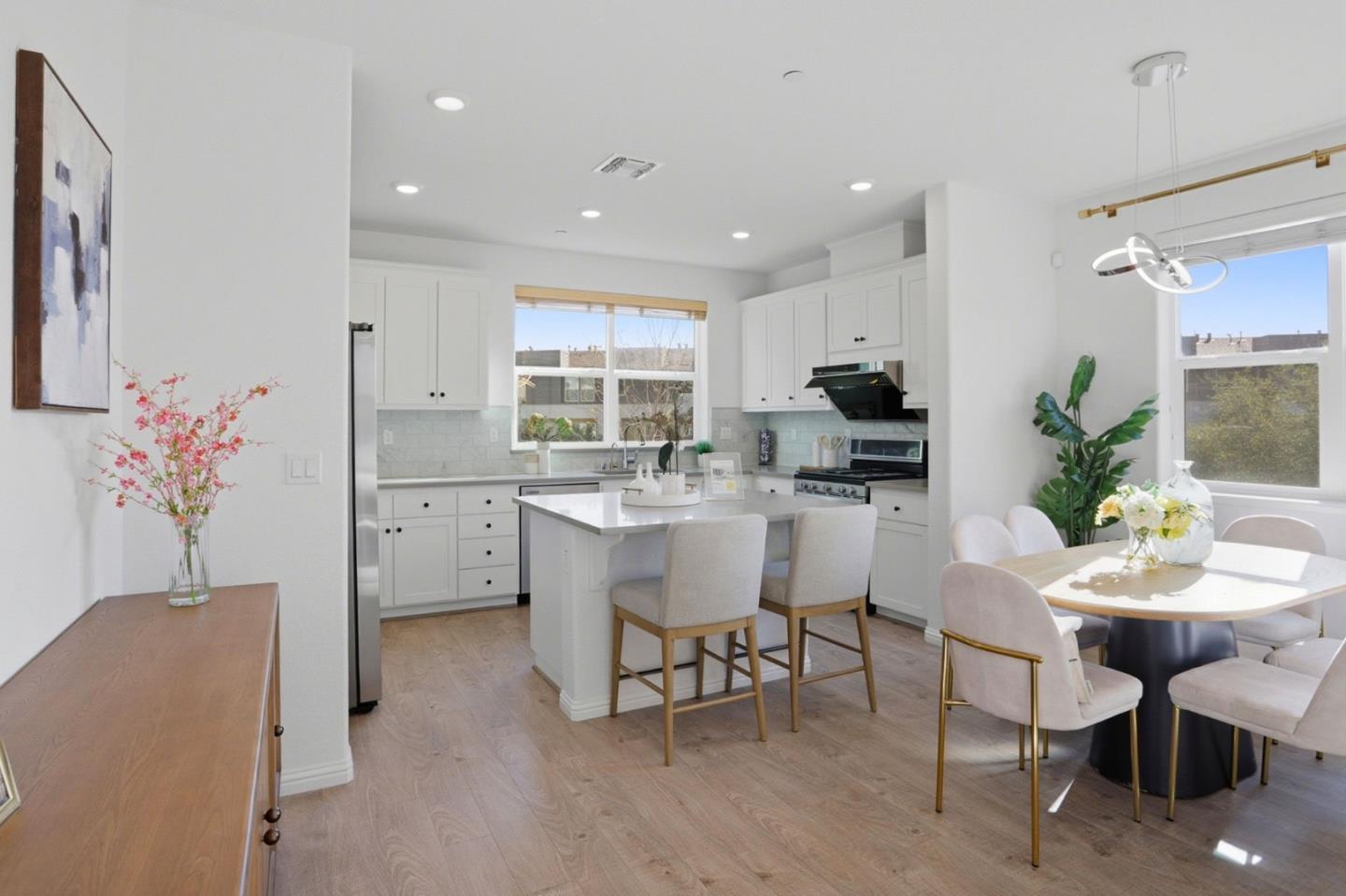 Detail Gallery Image 11 of 39 For 1901 Nevets Ln, San Jose,  CA 95133 - 3 Beds | 3/1 Baths