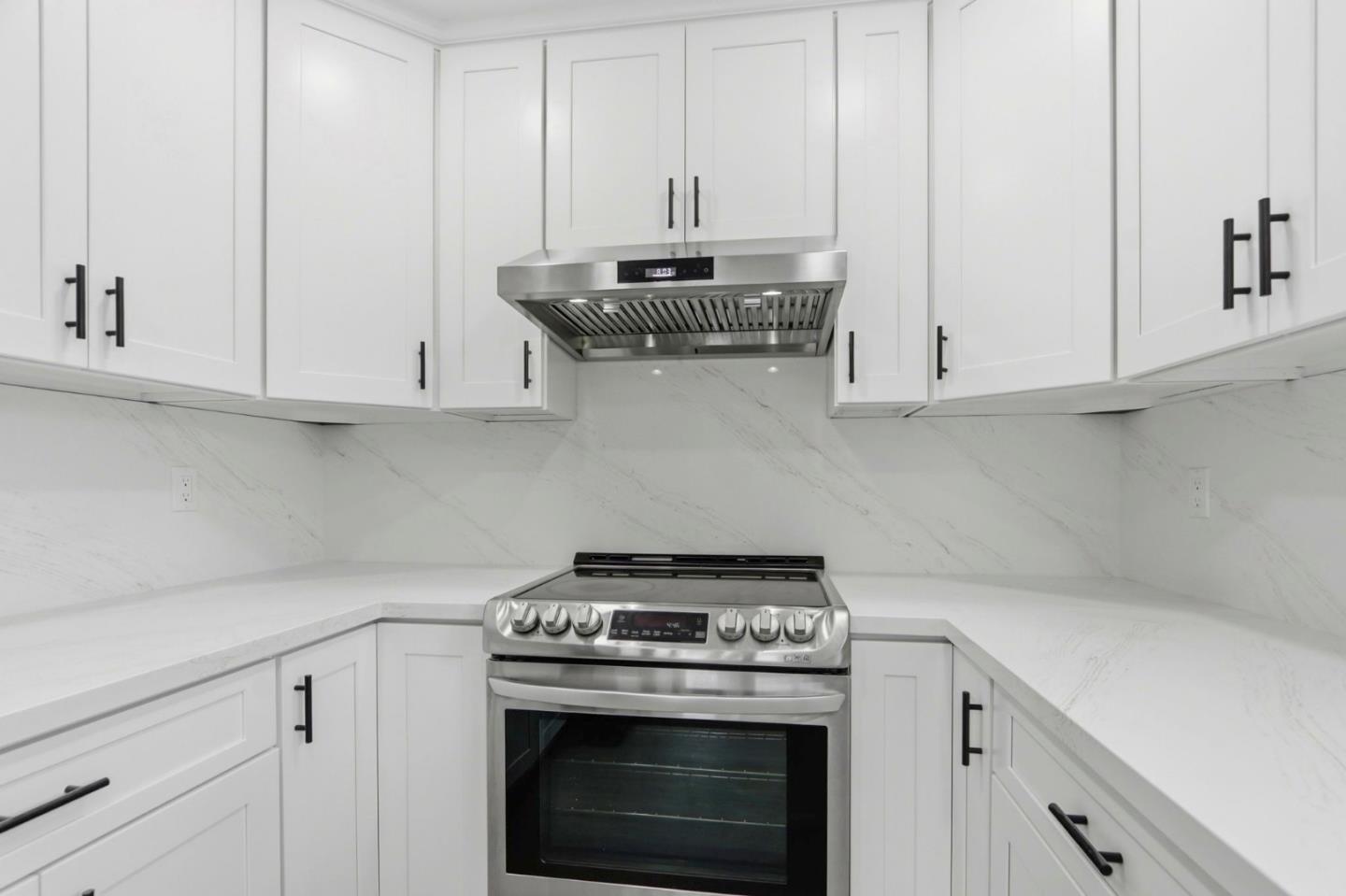 Detail Gallery Image 11 of 48 For 2895 Bouveron Ct, San Jose,  CA 95148 - 4 Beds | 3 Baths