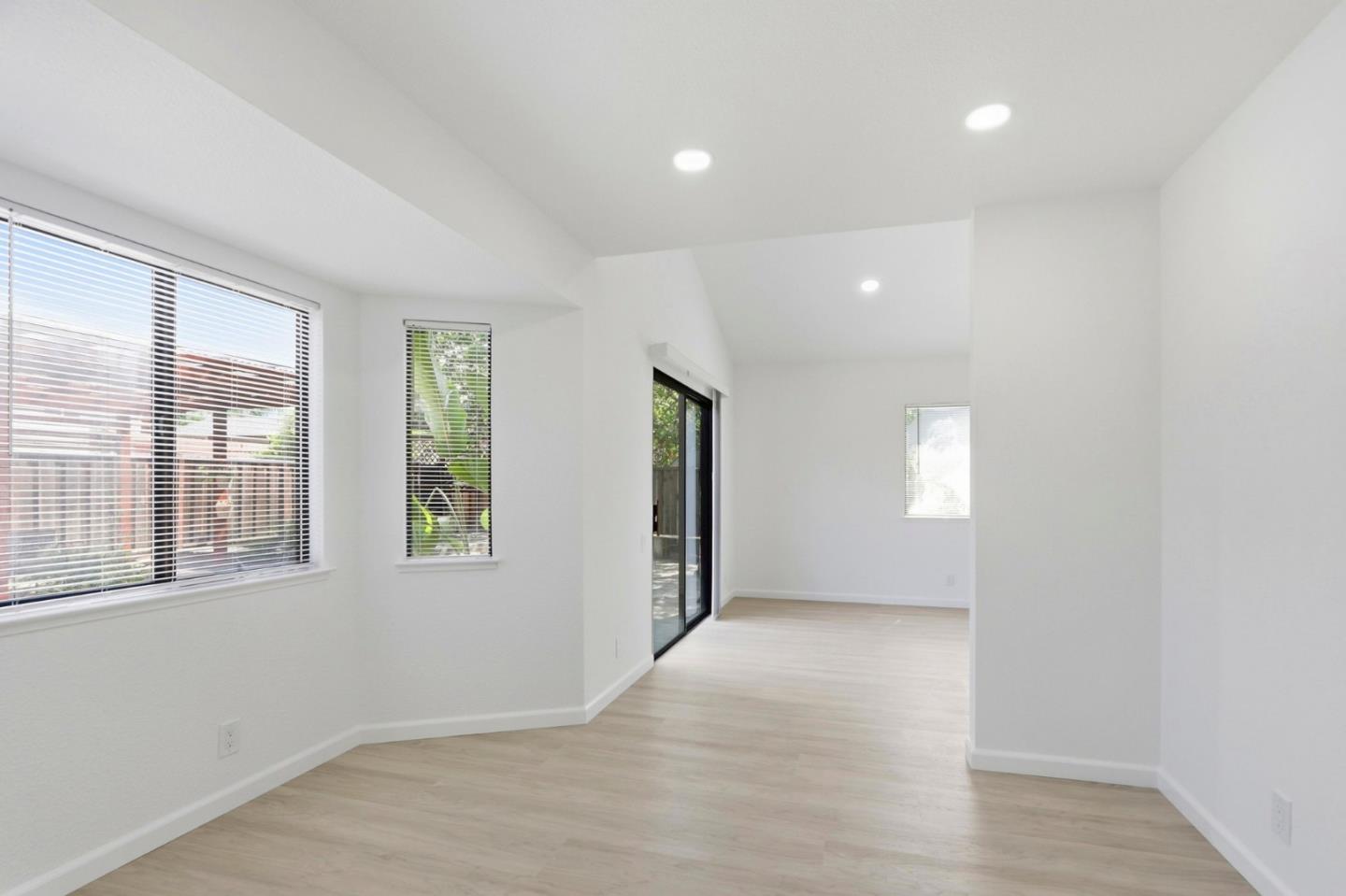 Detail Gallery Image 12 of 48 For 2895 Bouveron Ct, San Jose,  CA 95148 - 4 Beds | 3 Baths