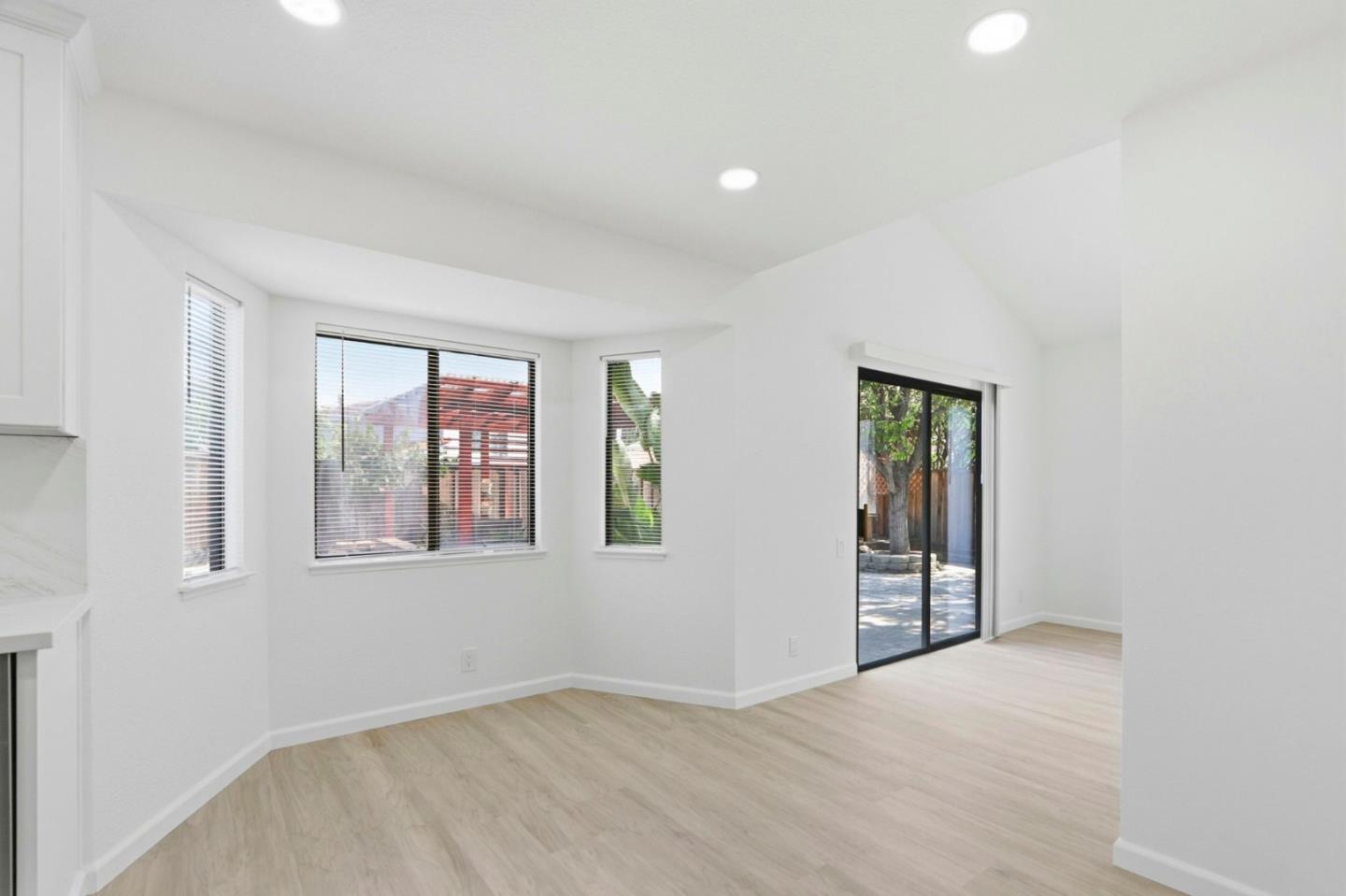 Detail Gallery Image 13 of 48 For 2895 Bouveron Ct, San Jose,  CA 95148 - 4 Beds | 3 Baths