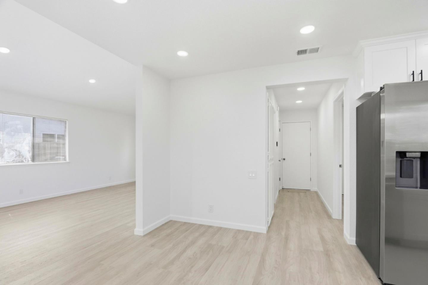 Detail Gallery Image 14 of 48 For 2895 Bouveron Ct, San Jose,  CA 95148 - 4 Beds | 3 Baths