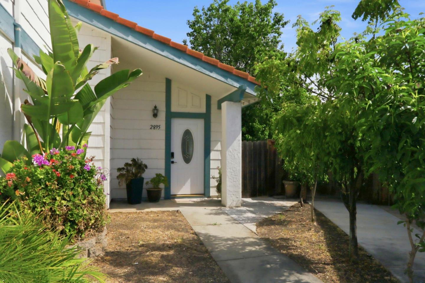 Detail Gallery Image 3 of 48 For 2895 Bouveron Ct, San Jose,  CA 95148 - 4 Beds | 3 Baths