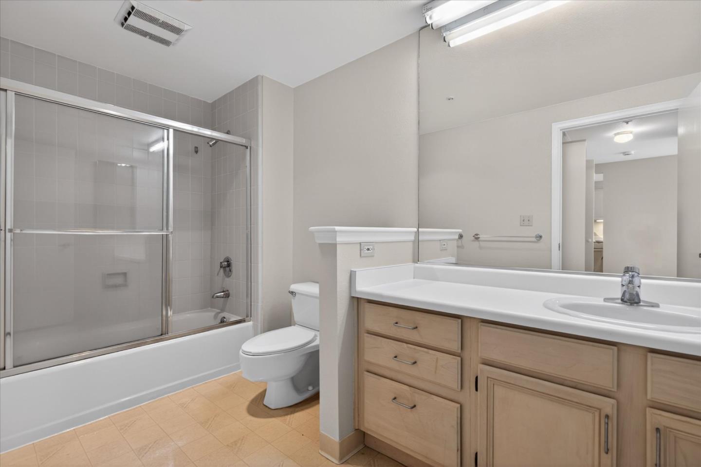 Detail Gallery Image 22 of 28 For 550 Ortega Ave #A203,  Mountain View,  CA 94040 - 1 Beds | 1 Baths