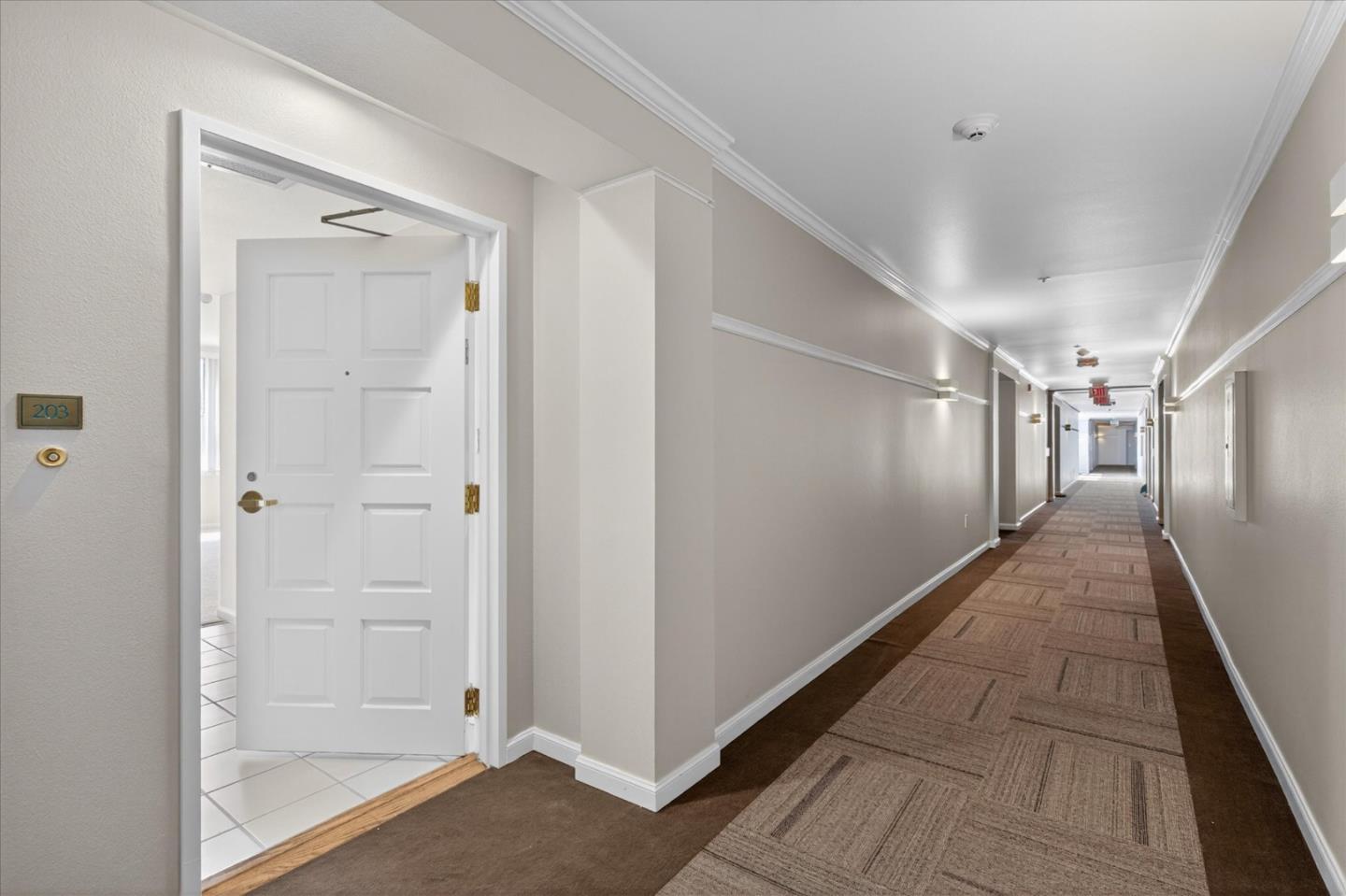 Detail Gallery Image 8 of 28 For 550 Ortega Ave #A203,  Mountain View,  CA 94040 - 1 Beds | 1 Baths