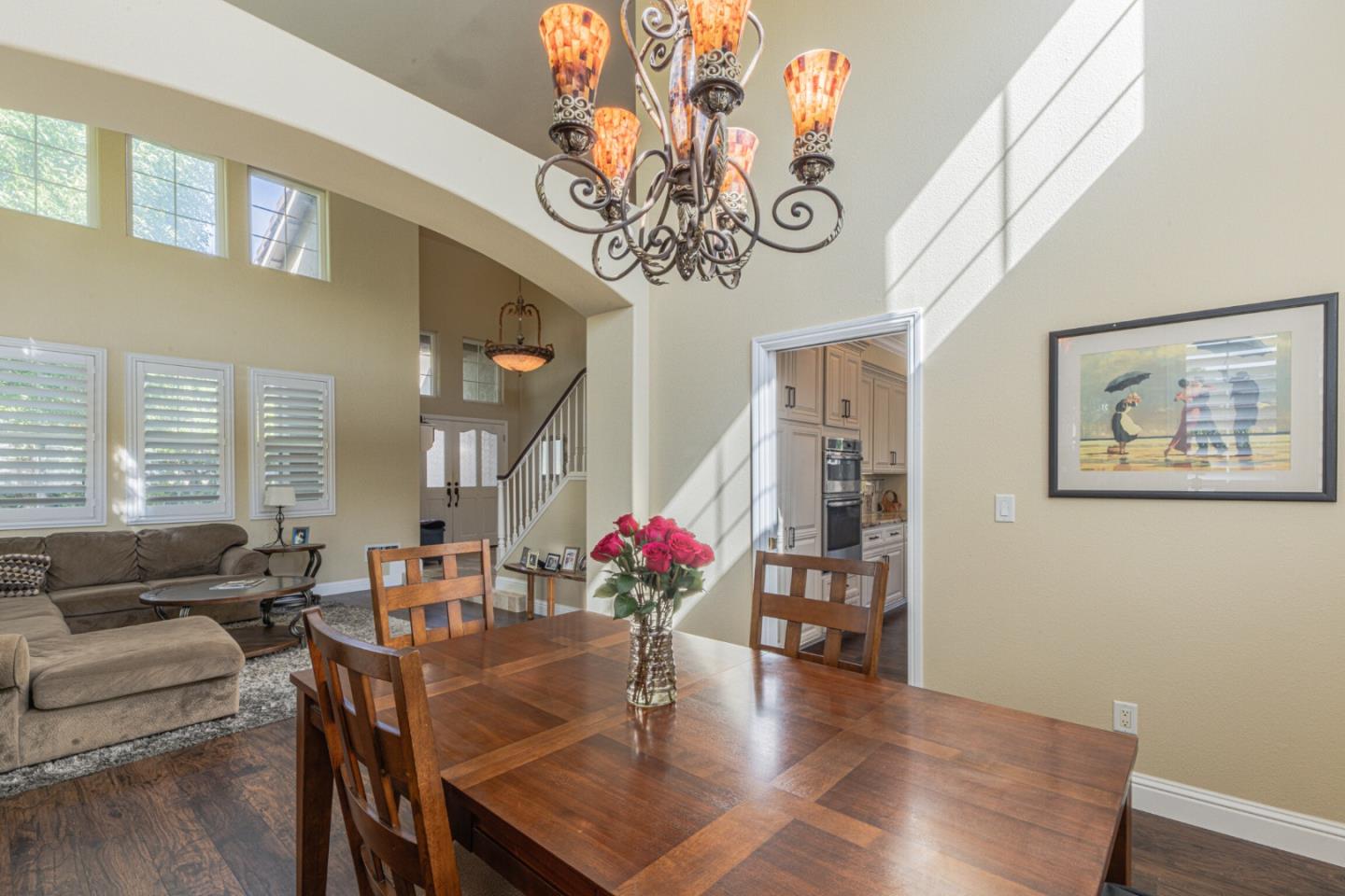 Detail Gallery Image 12 of 55 For 18300 Meadow Song Way, Salinas,  CA 93908 - 5 Beds | 3 Baths