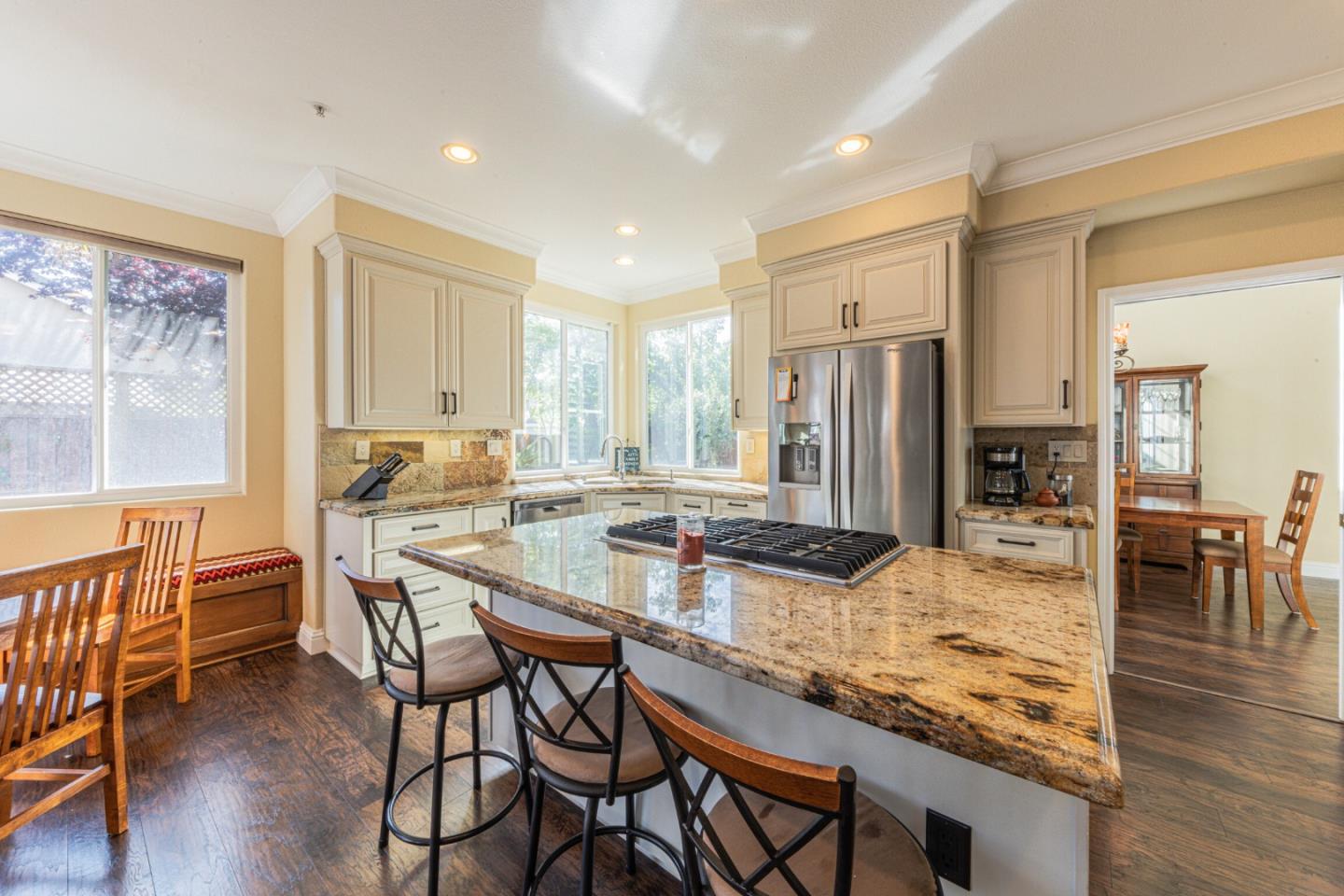 Detail Gallery Image 14 of 55 For 18300 Meadow Song Way, Salinas,  CA 93908 - 5 Beds | 3 Baths