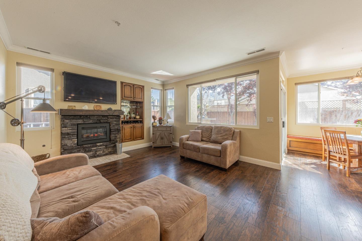 Detail Gallery Image 19 of 55 For 18300 Meadow Song Way, Salinas,  CA 93908 - 5 Beds | 3 Baths