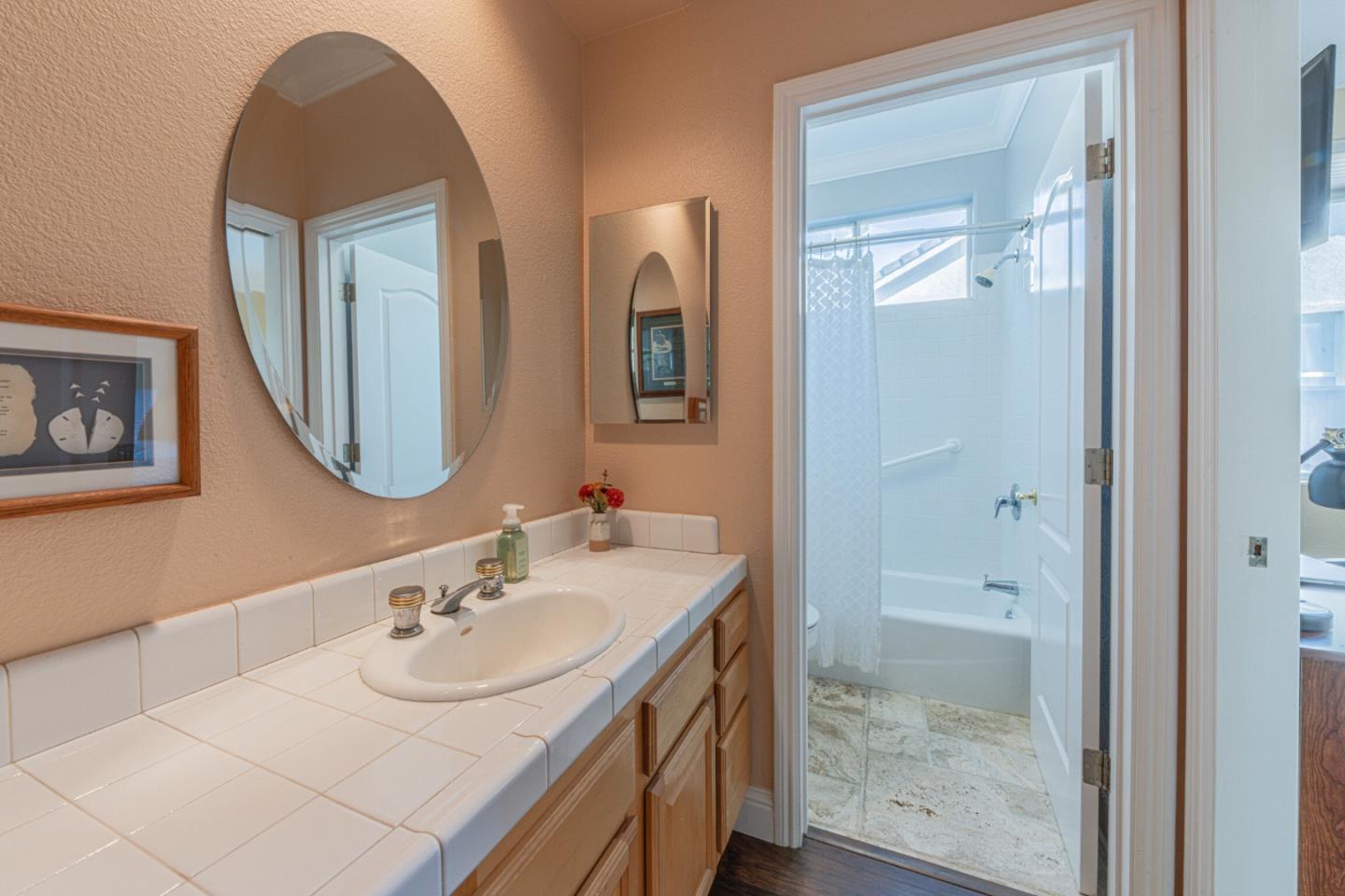 Detail Gallery Image 24 of 55 For 18300 Meadow Song Way, Salinas,  CA 93908 - 5 Beds | 3 Baths