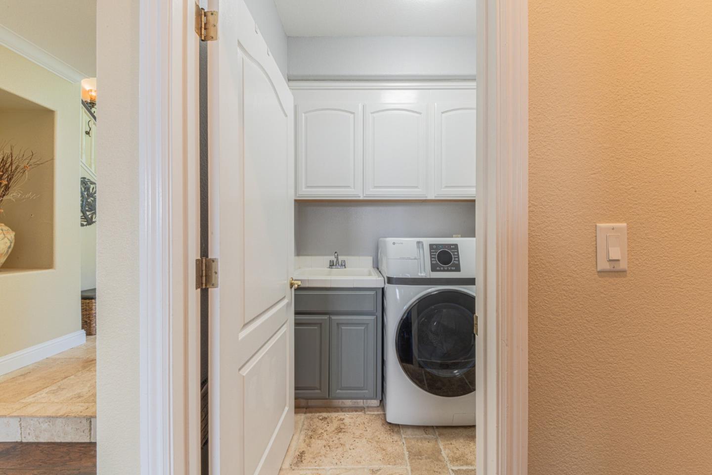 Detail Gallery Image 25 of 55 For 18300 Meadow Song Way, Salinas,  CA 93908 - 5 Beds | 3 Baths