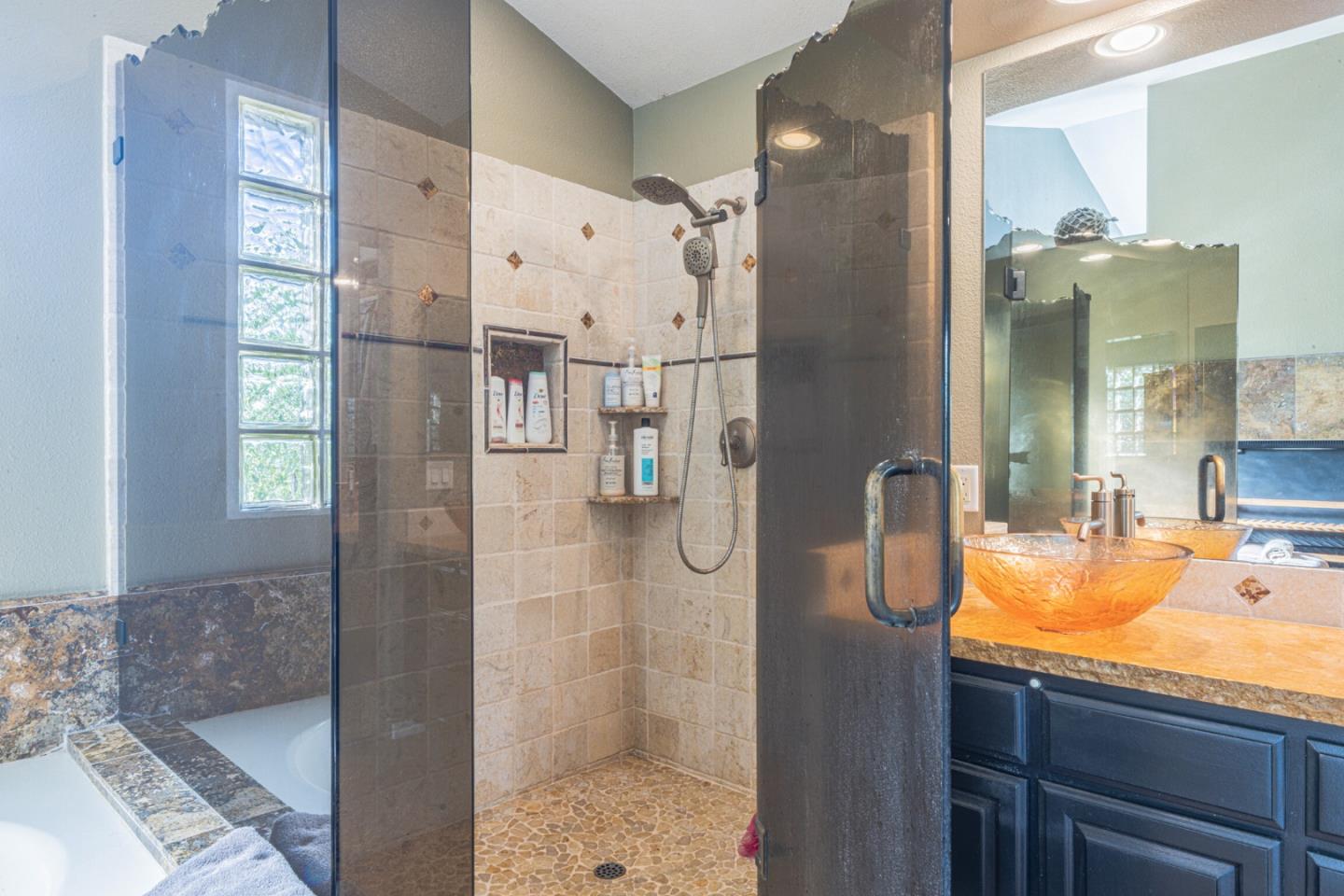 Detail Gallery Image 35 of 55 For 18300 Meadow Song Way, Salinas,  CA 93908 - 5 Beds | 3 Baths