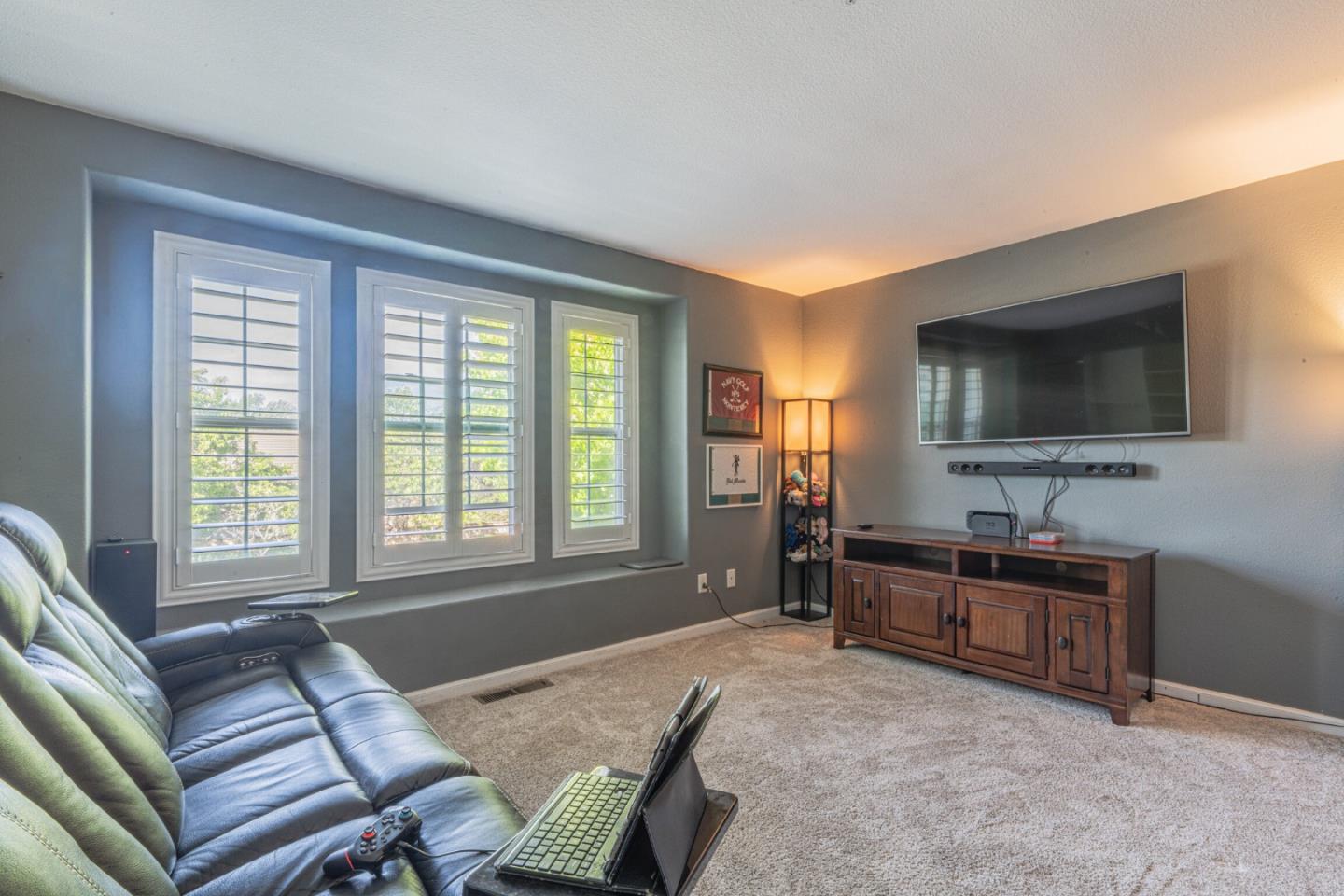 Detail Gallery Image 41 of 55 For 18300 Meadow Song Way, Salinas,  CA 93908 - 5 Beds | 3 Baths