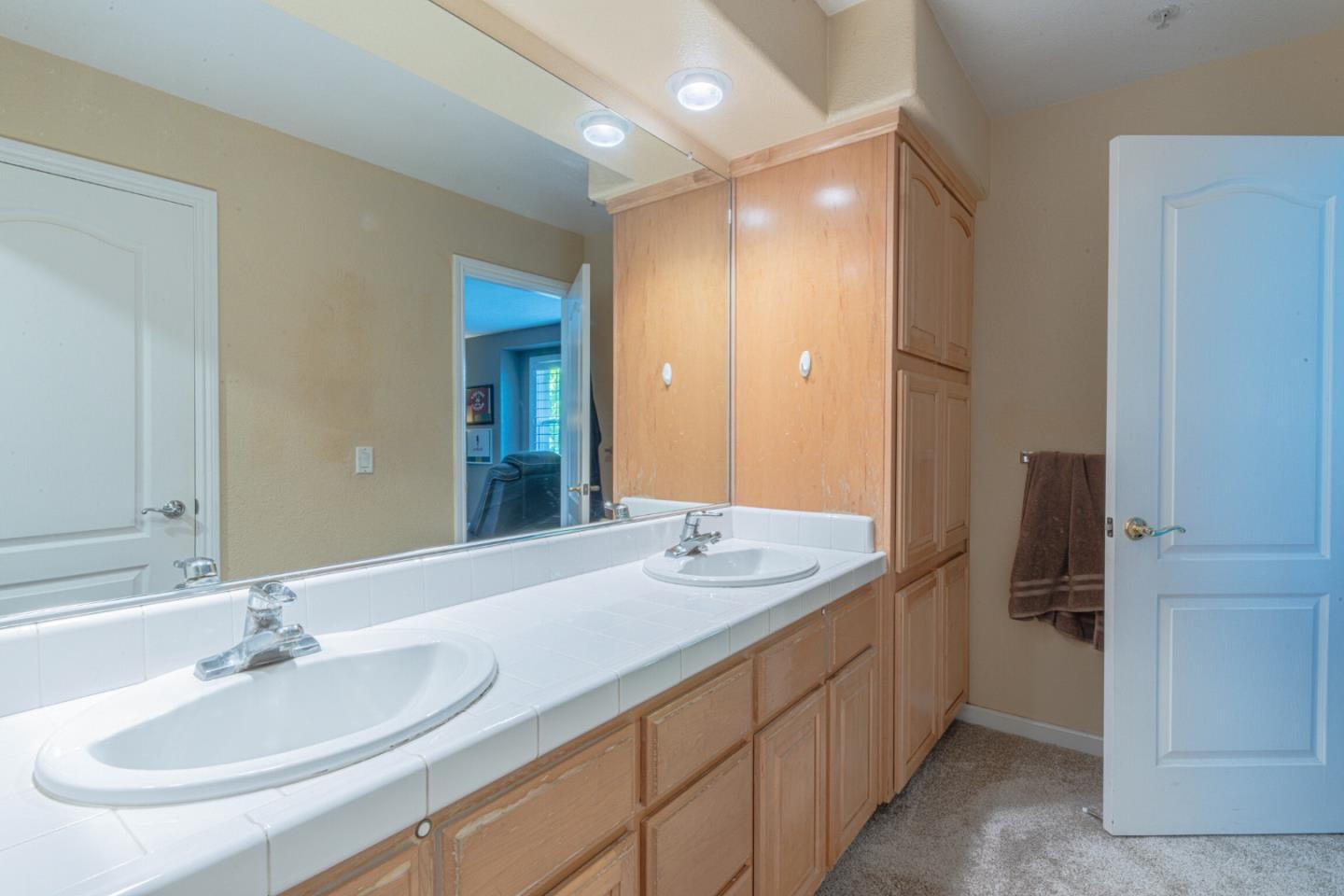 Detail Gallery Image 43 of 55 For 18300 Meadow Song Way, Salinas,  CA 93908 - 5 Beds | 3 Baths