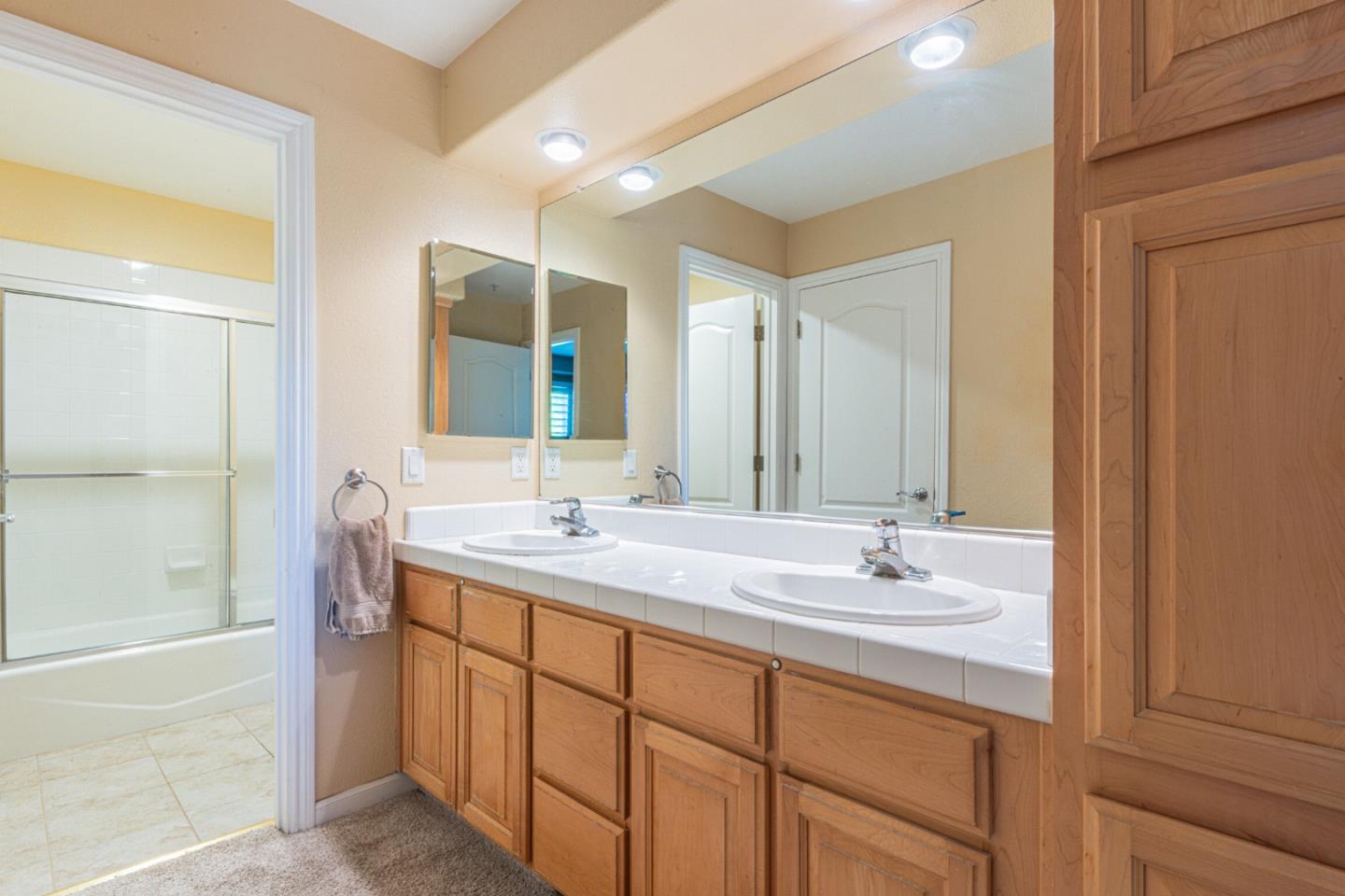 Detail Gallery Image 44 of 55 For 18300 Meadow Song Way, Salinas,  CA 93908 - 5 Beds | 3 Baths