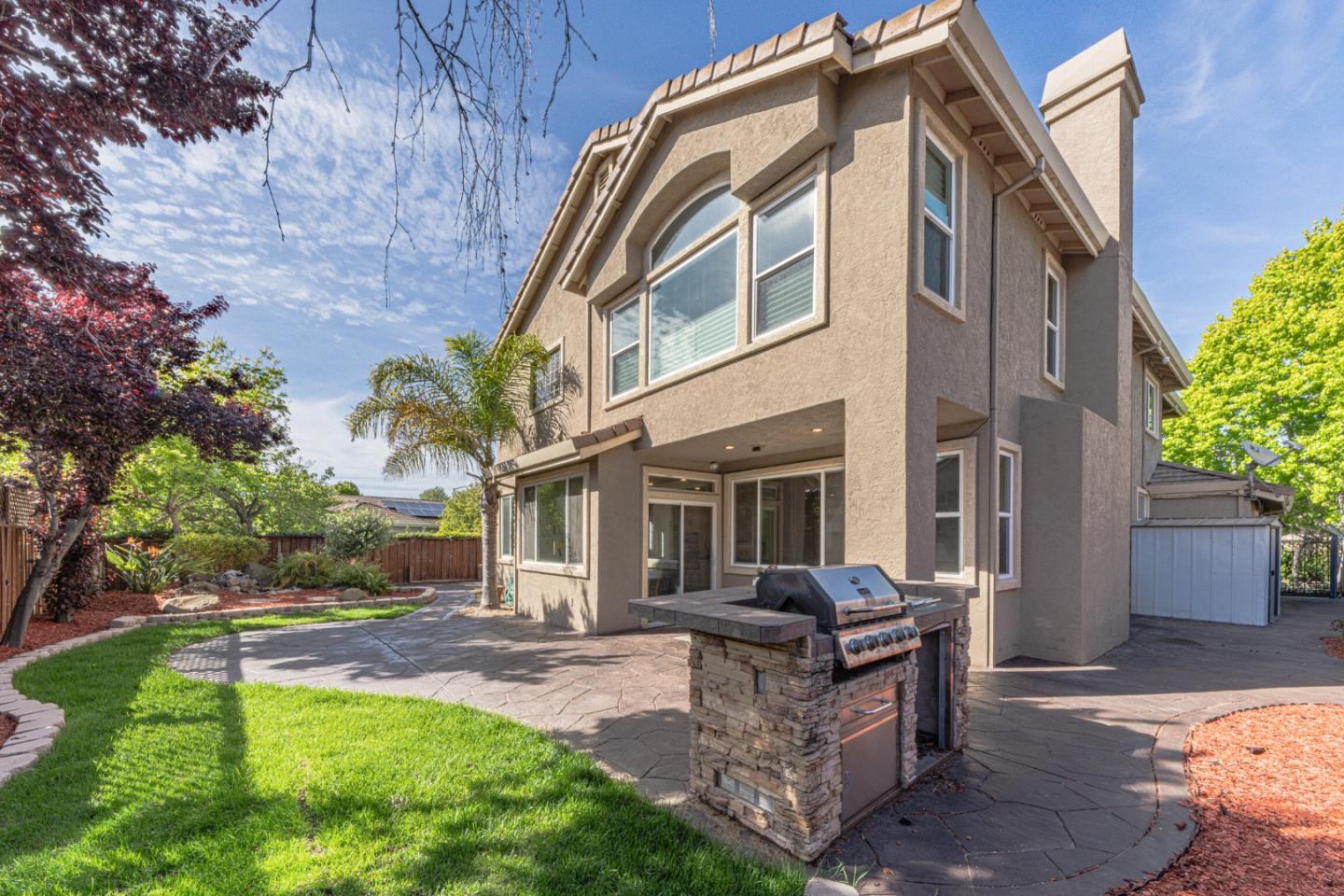 Detail Gallery Image 45 of 55 For 18300 Meadow Song Way, Salinas,  CA 93908 - 5 Beds | 3 Baths