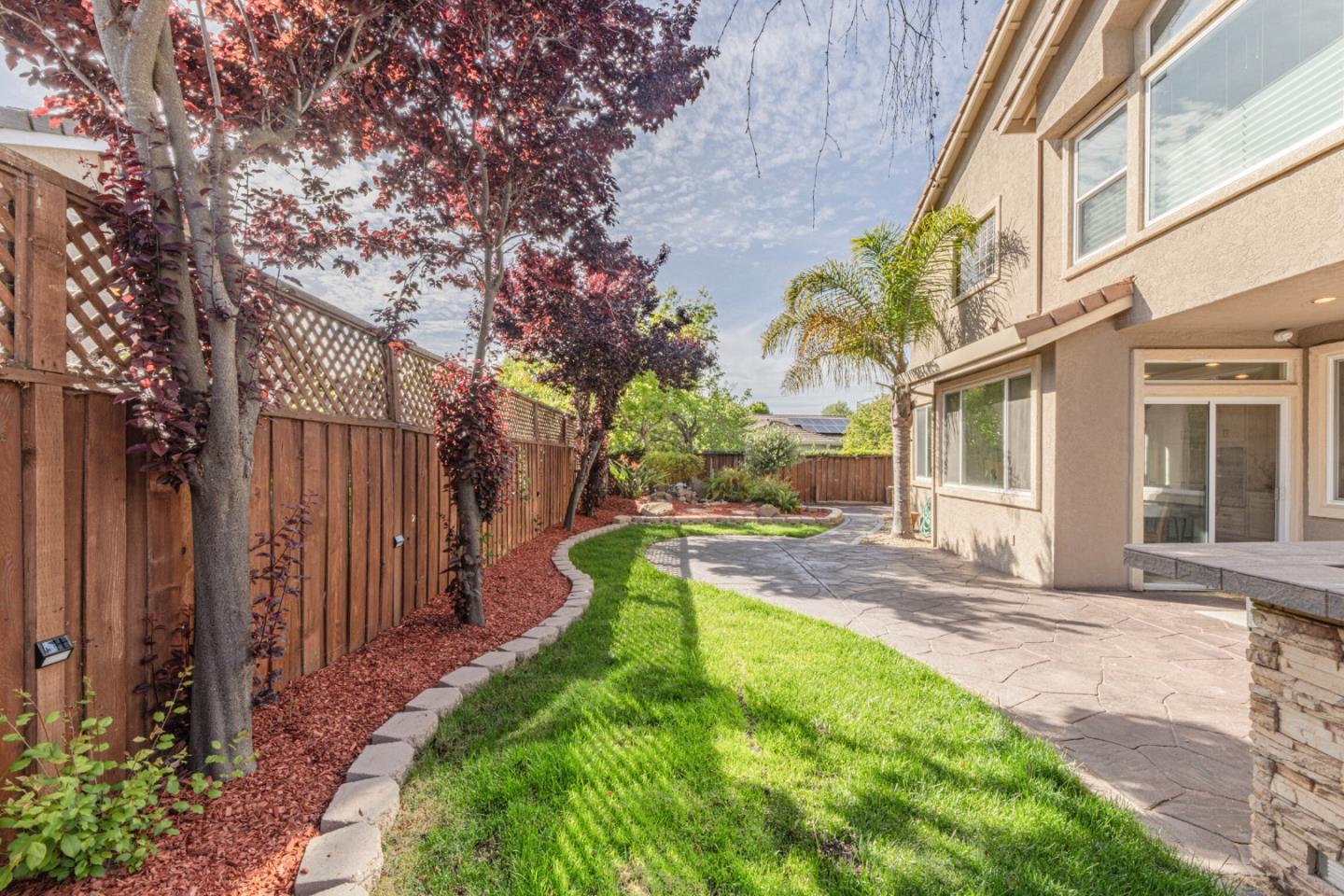 Detail Gallery Image 47 of 55 For 18300 Meadow Song Way, Salinas,  CA 93908 - 5 Beds | 3 Baths