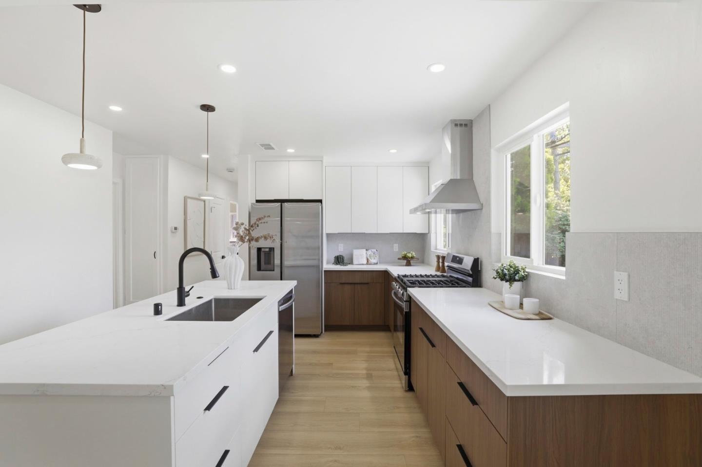 Detail Gallery Image 2 of 31 For 2637 Coit Dr, San Jose,  CA 95124 - 3 Beds | 2 Baths