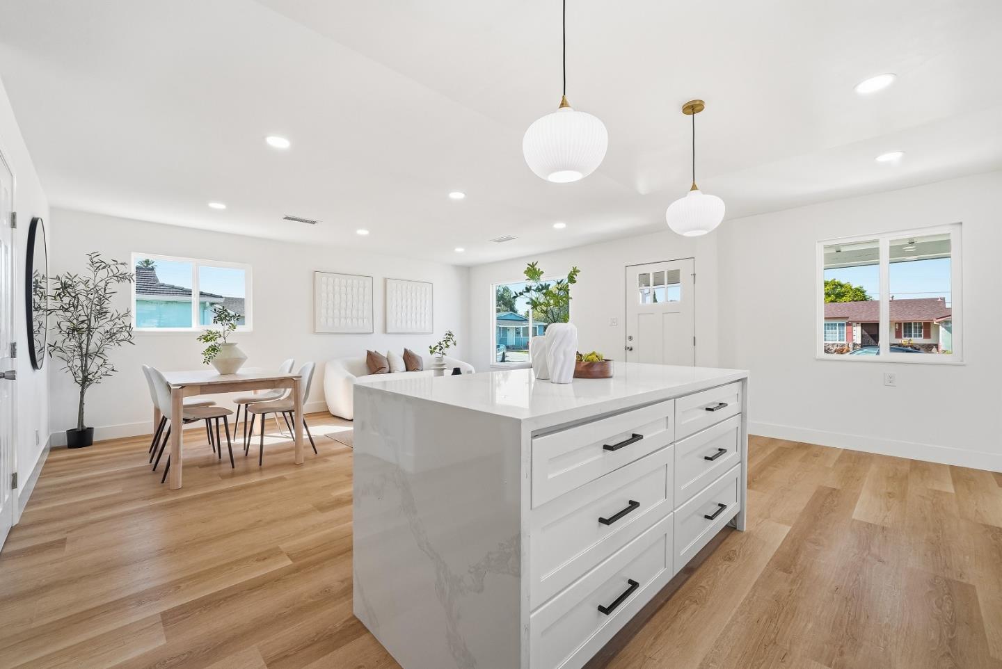 Detail Gallery Image 13 of 38 For 3334 Marchese Ct, Santa Clara,  CA 95051 - 3 Beds | 2/1 Baths