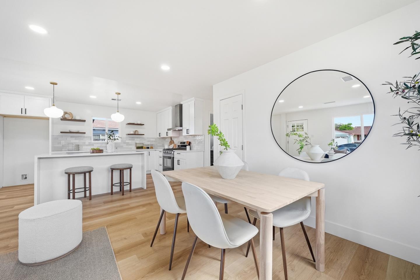 Detail Gallery Image 8 of 38 For 3334 Marchese Ct, Santa Clara,  CA 95051 - 3 Beds | 2/1 Baths