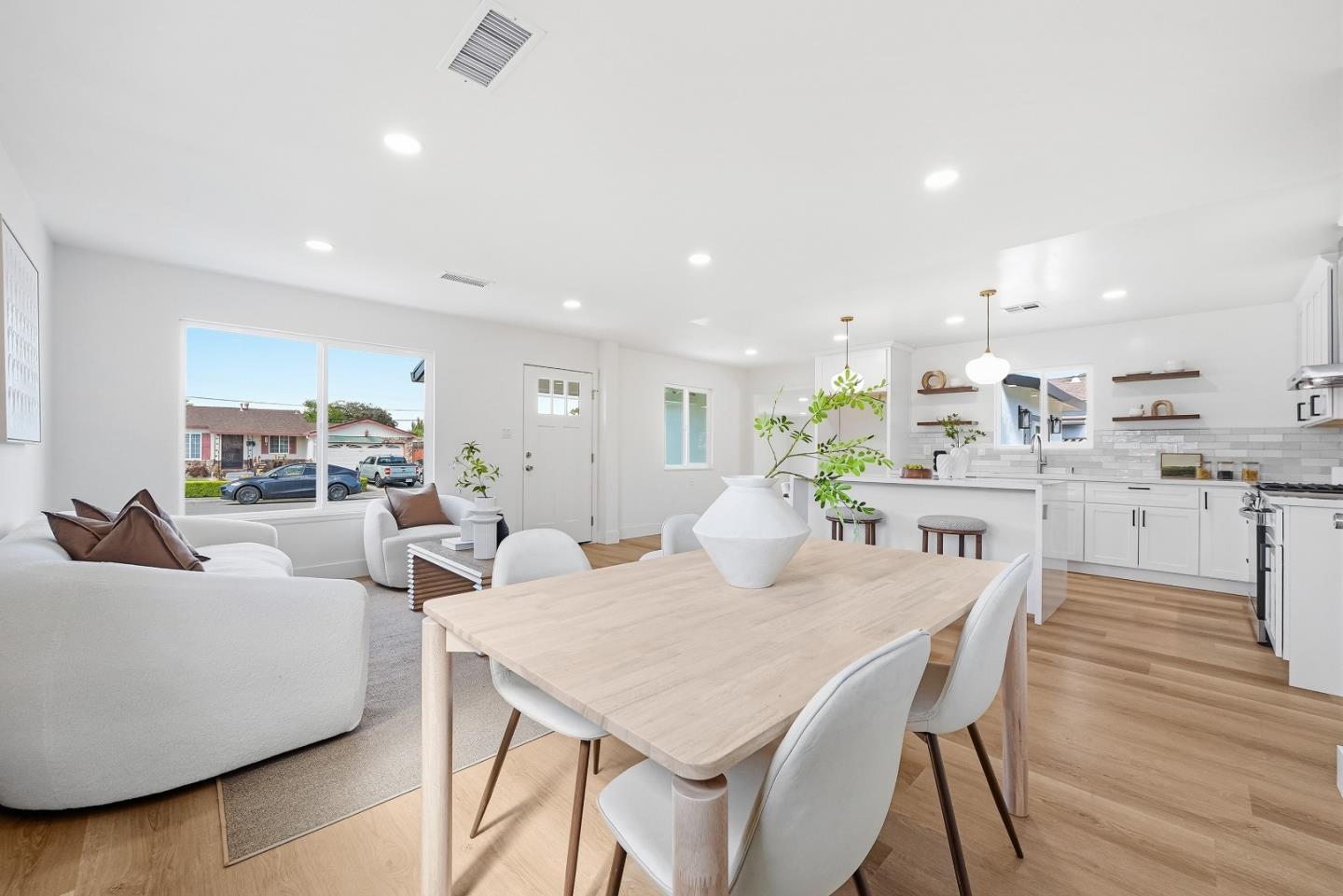 Detail Gallery Image 9 of 38 For 3334 Marchese Ct, Santa Clara,  CA 95051 - 3 Beds | 2/1 Baths