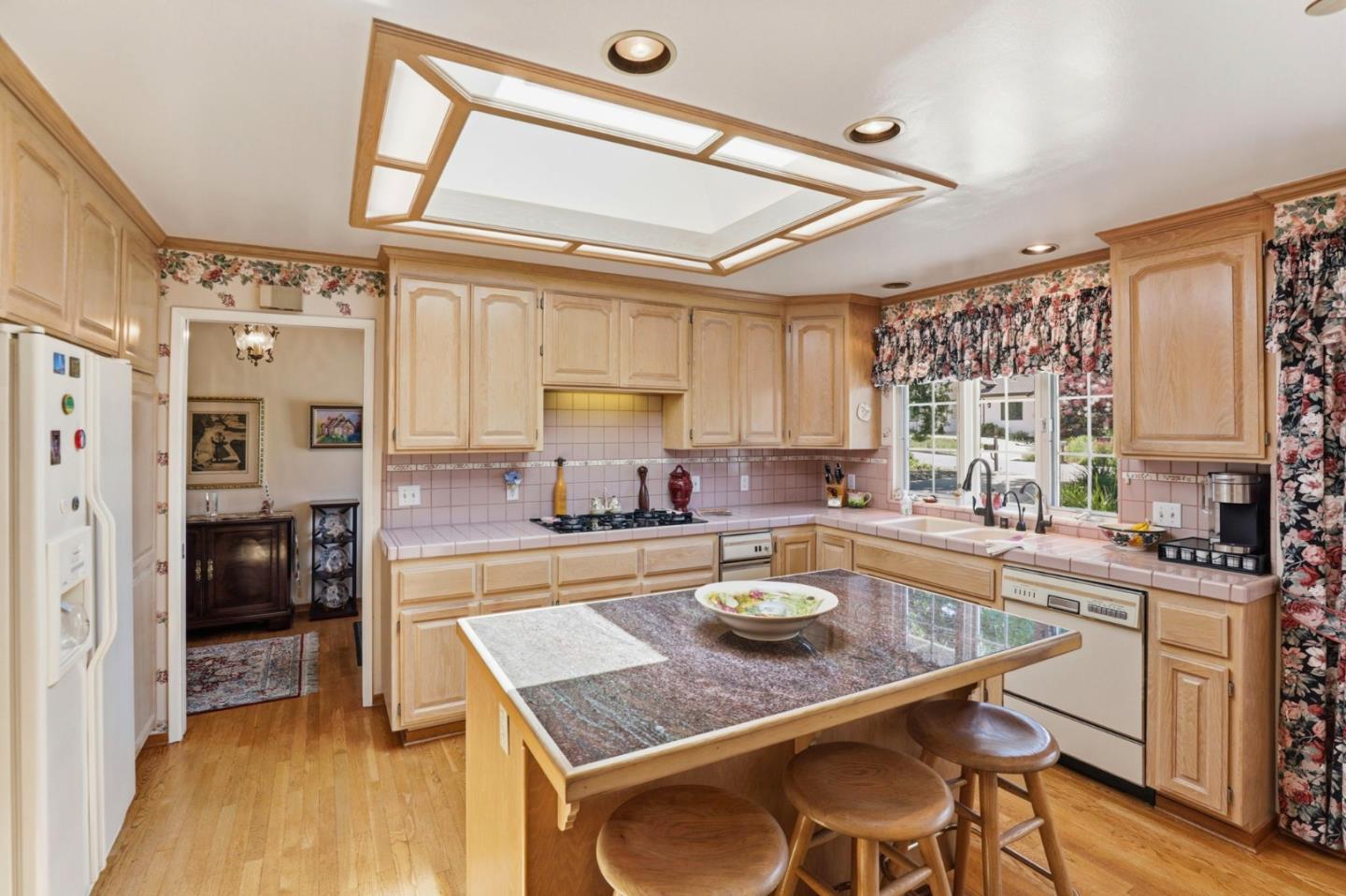 Detail Gallery Image 10 of 50 For 1237 Wooded Hills Dr, San Jose,  CA 95120 - 3 Beds | 2/1 Baths