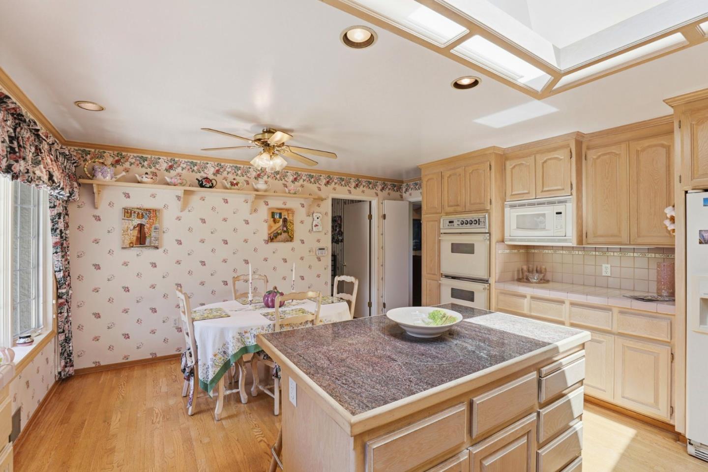 Detail Gallery Image 13 of 50 For 1237 Wooded Hills Dr, San Jose,  CA 95120 - 3 Beds | 2/1 Baths