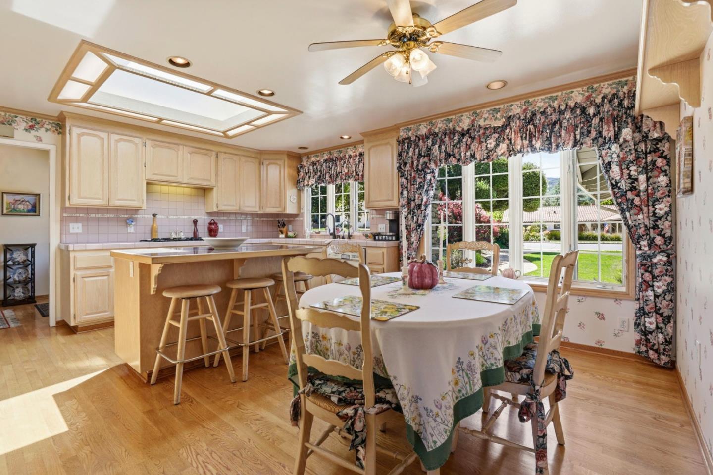 Detail Gallery Image 14 of 50 For 1237 Wooded Hills Dr, San Jose,  CA 95120 - 3 Beds | 2/1 Baths