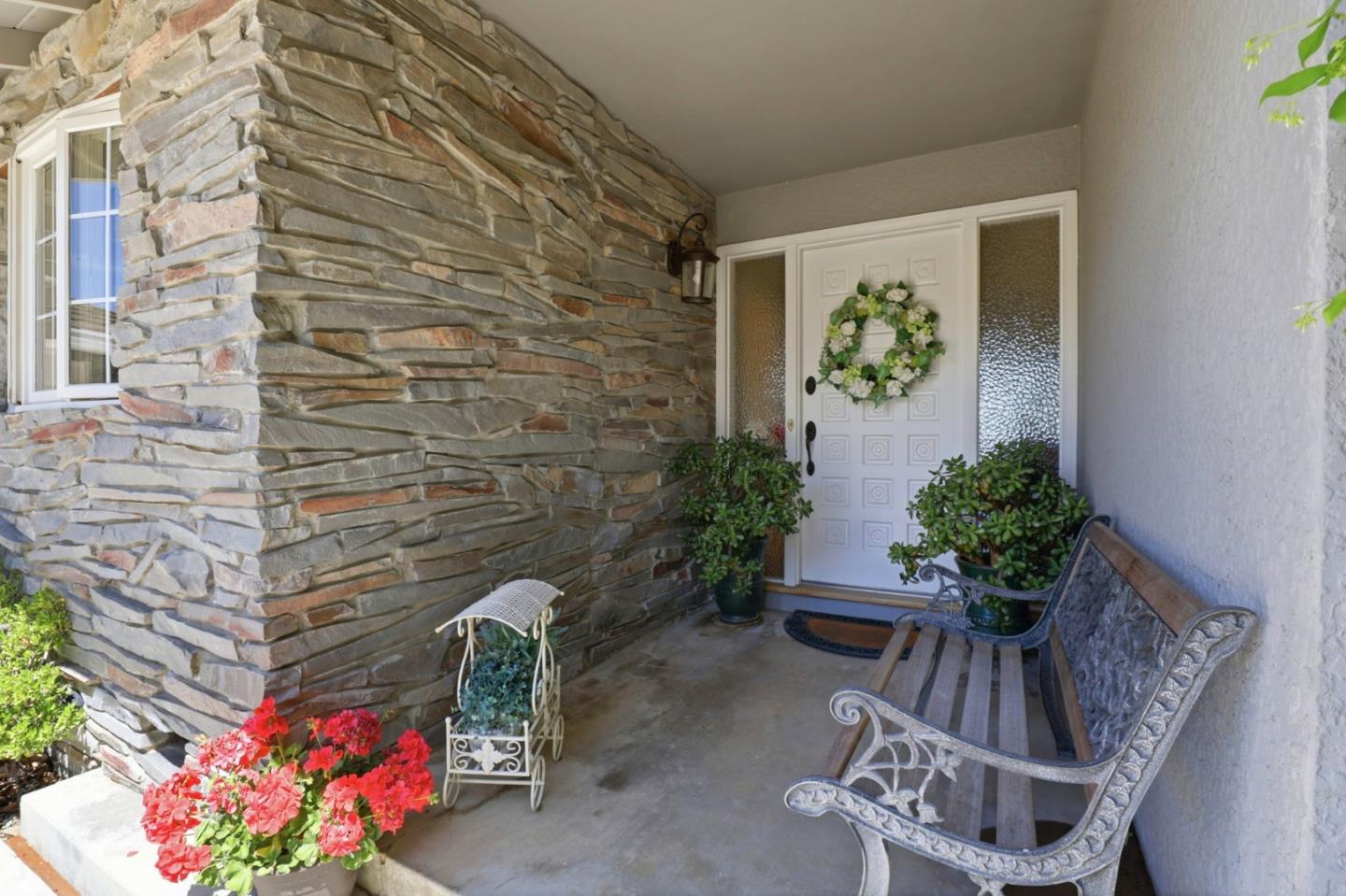 Detail Gallery Image 4 of 50 For 1237 Wooded Hills Dr, San Jose,  CA 95120 - 3 Beds | 2/1 Baths