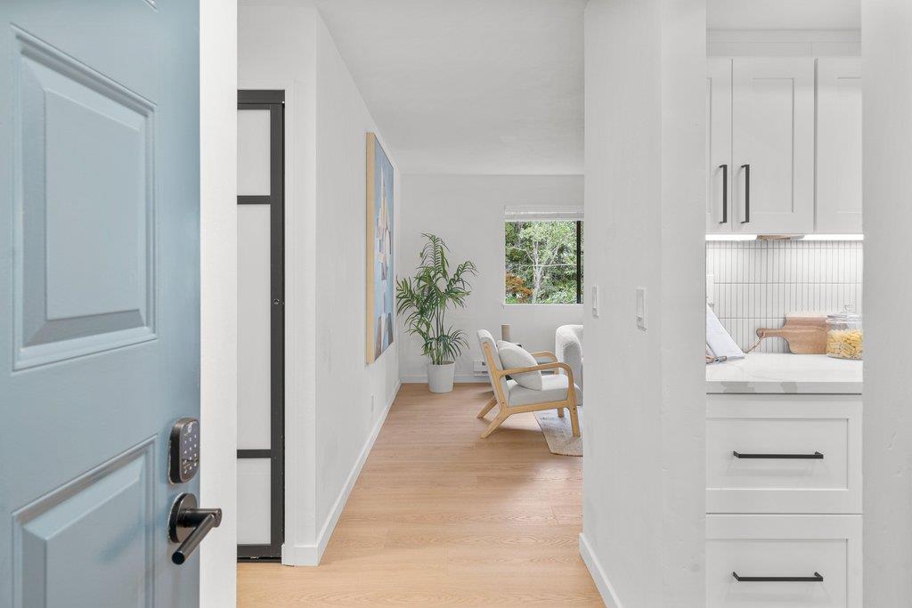 Detail Gallery Image 4 of 38 For 938 Clark #49,  Mountain View,  CA 94040 - 2 Beds | 2 Baths