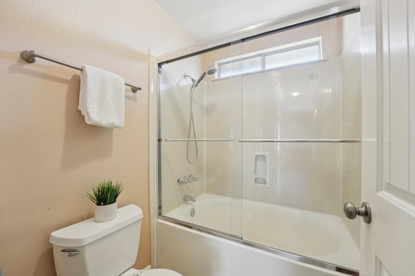 Detail Gallery Image 30 of 45 For 34094 Gannon Ter, Fremont,  CA 94555 - 4 Beds | 2/1 Baths