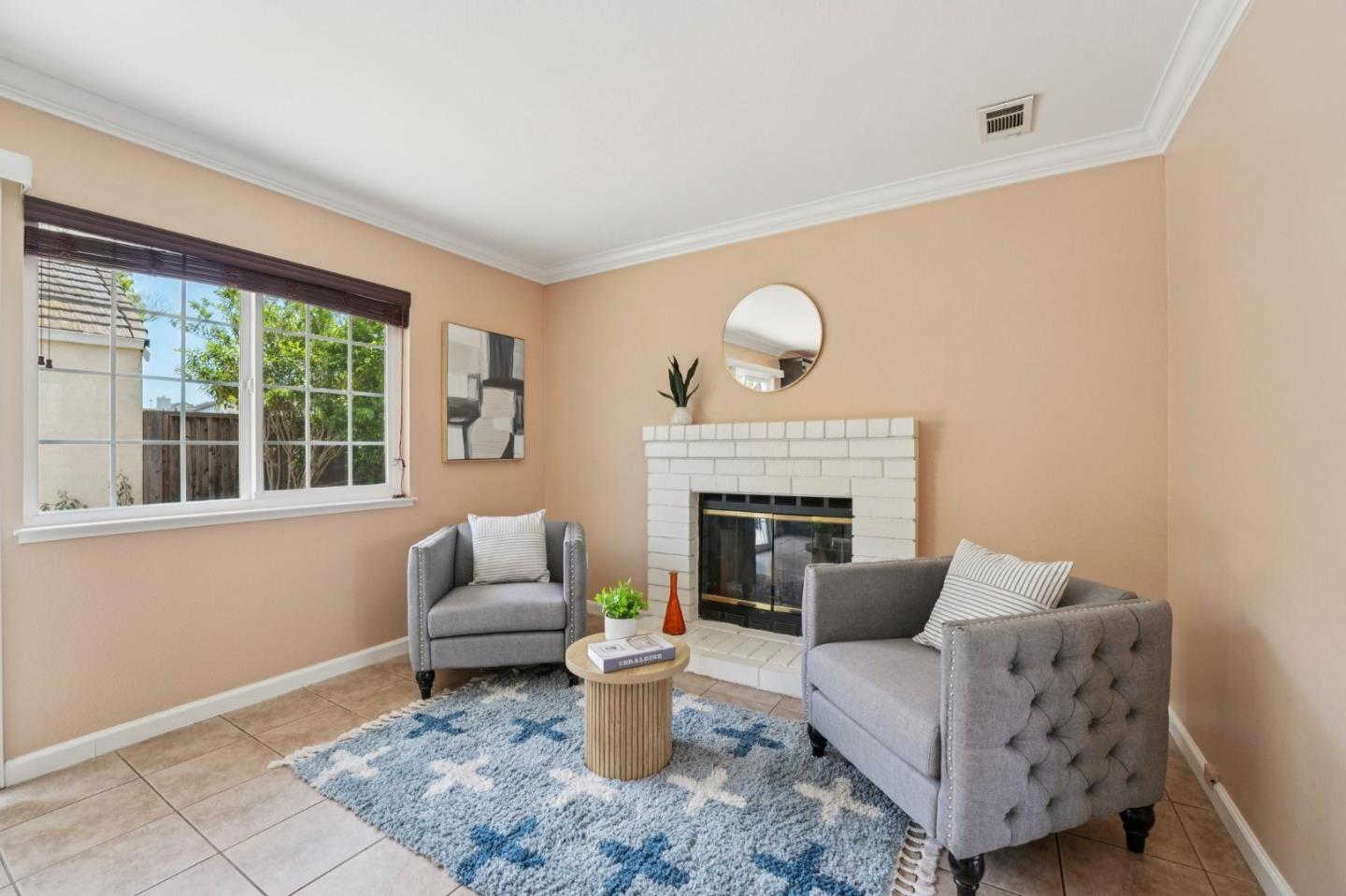 Detail Gallery Image 5 of 45 For 34094 Gannon Ter, Fremont,  CA 94555 - 4 Beds | 2/1 Baths