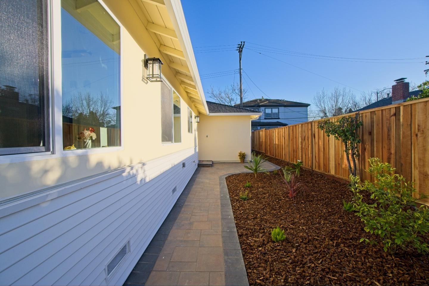 Detail Gallery Image 10 of 32 For 114 Cumulus Ave, Sunnyvale,  CA 94087 - 4 Beds | 3 Baths