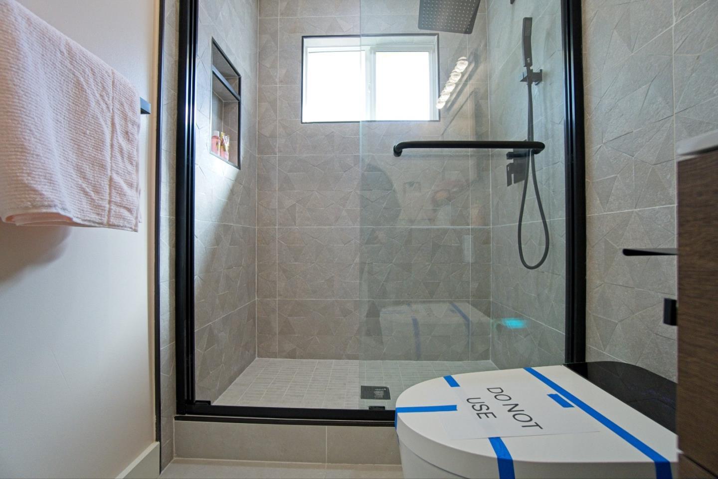 Detail Gallery Image 28 of 32 For 114 Cumulus Ave, Sunnyvale,  CA 94087 - 4 Beds | 3 Baths