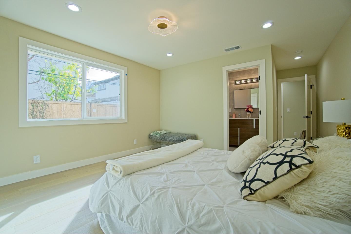 Detail Gallery Image 29 of 32 For 114 Cumulus Ave, Sunnyvale,  CA 94087 - 4 Beds | 3 Baths