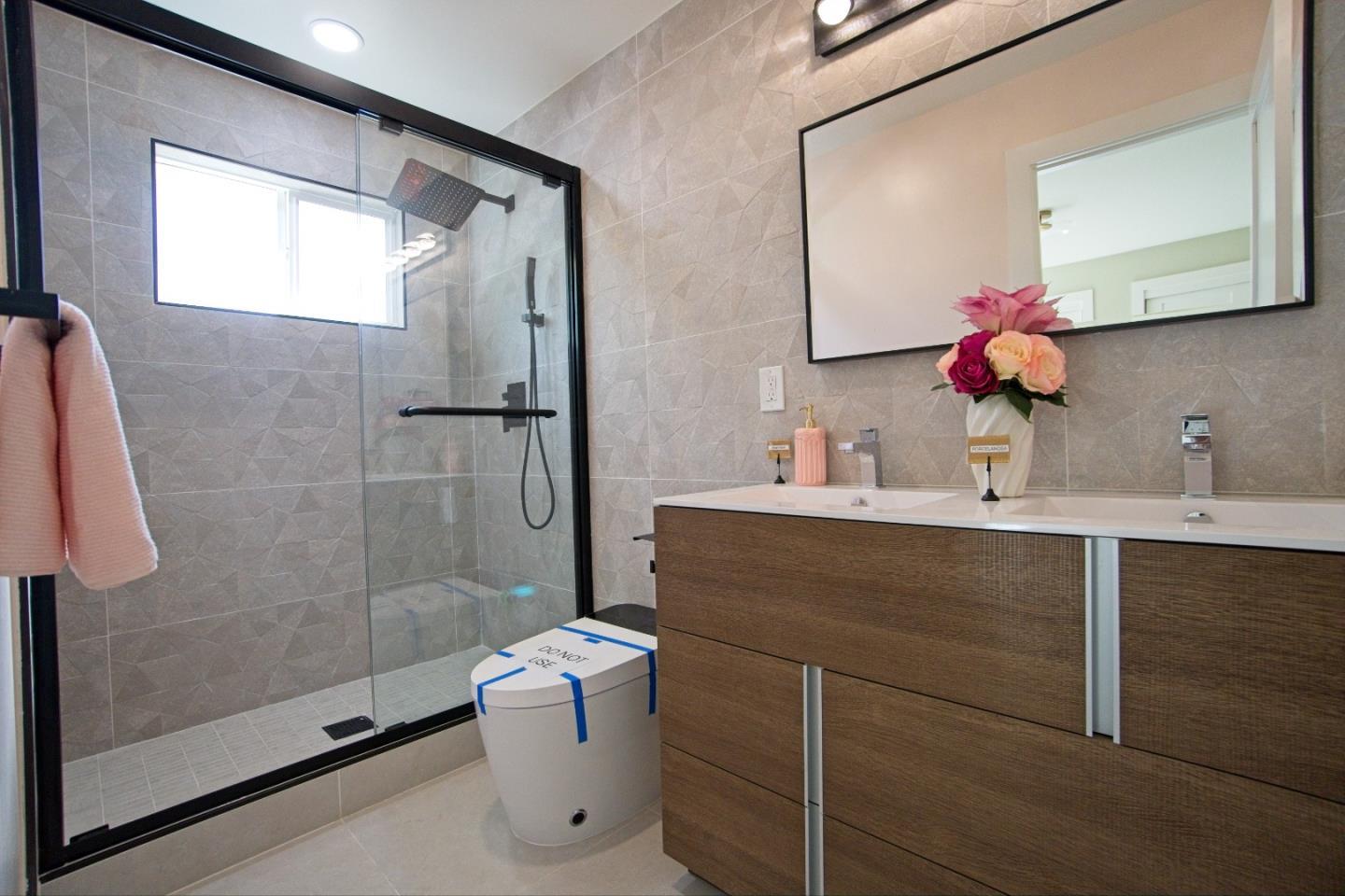 Detail Gallery Image 7 of 32 For 114 Cumulus Ave, Sunnyvale,  CA 94087 - 4 Beds | 3 Baths