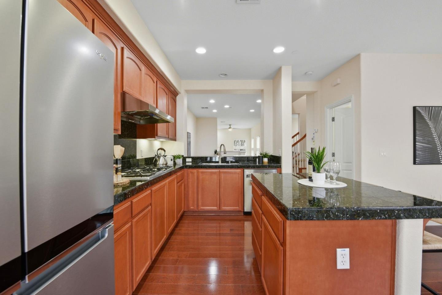 Detail Gallery Image 11 of 36 For 48962 Woodgrove Cmn, Fremont,  CA 94539 - 3 Beds | 2/1 Baths