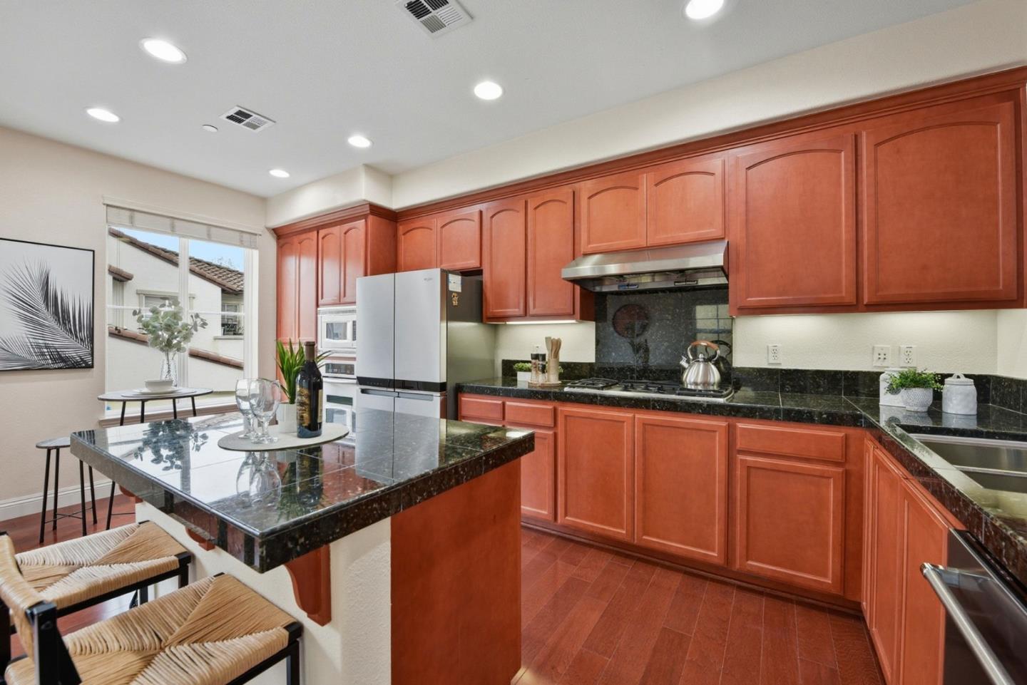 Detail Gallery Image 13 of 36 For 48962 Woodgrove Cmn, Fremont,  CA 94539 - 3 Beds | 2/1 Baths