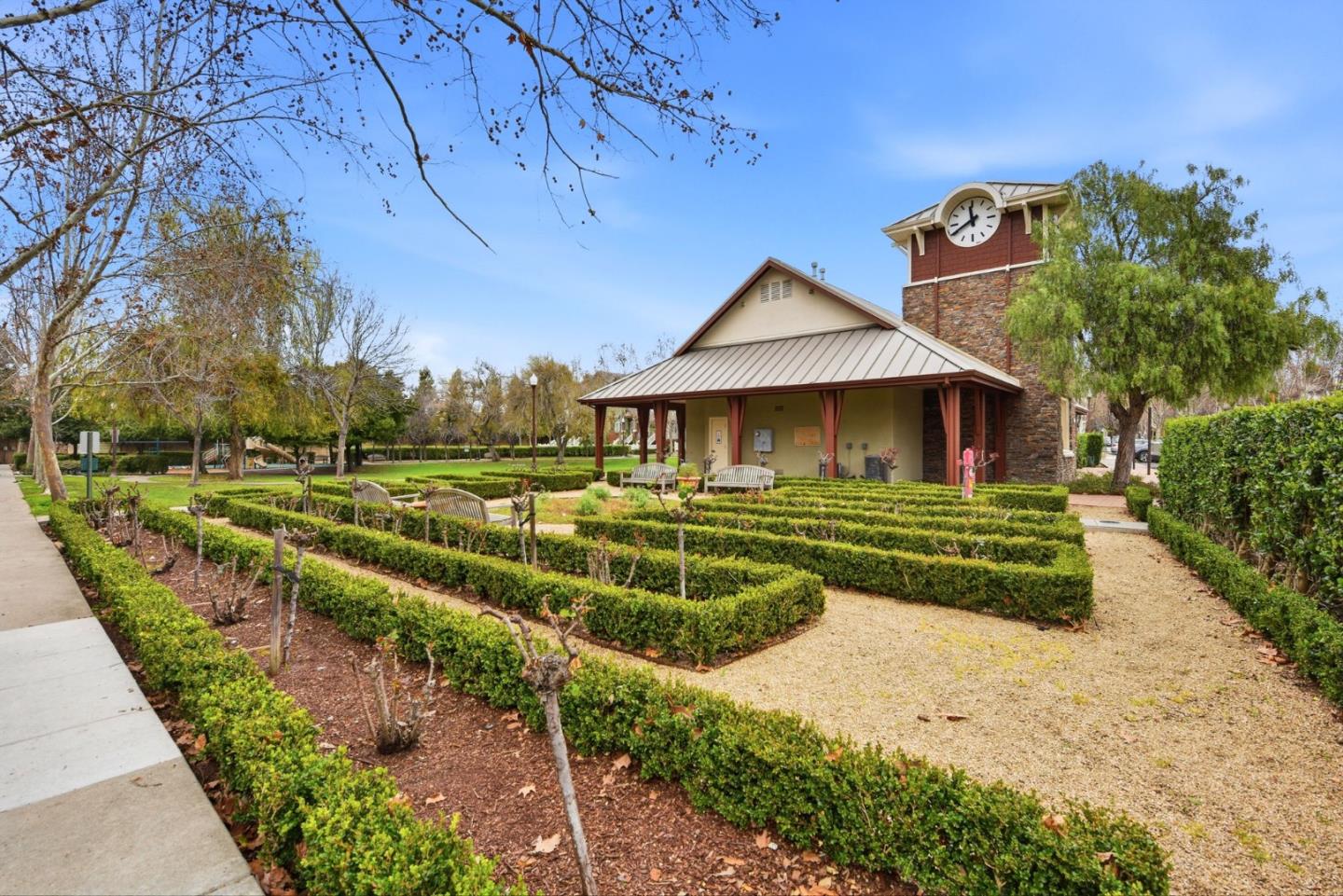 Detail Gallery Image 28 of 36 For 48962 Woodgrove Cmn, Fremont,  CA 94539 - 3 Beds | 2/1 Baths