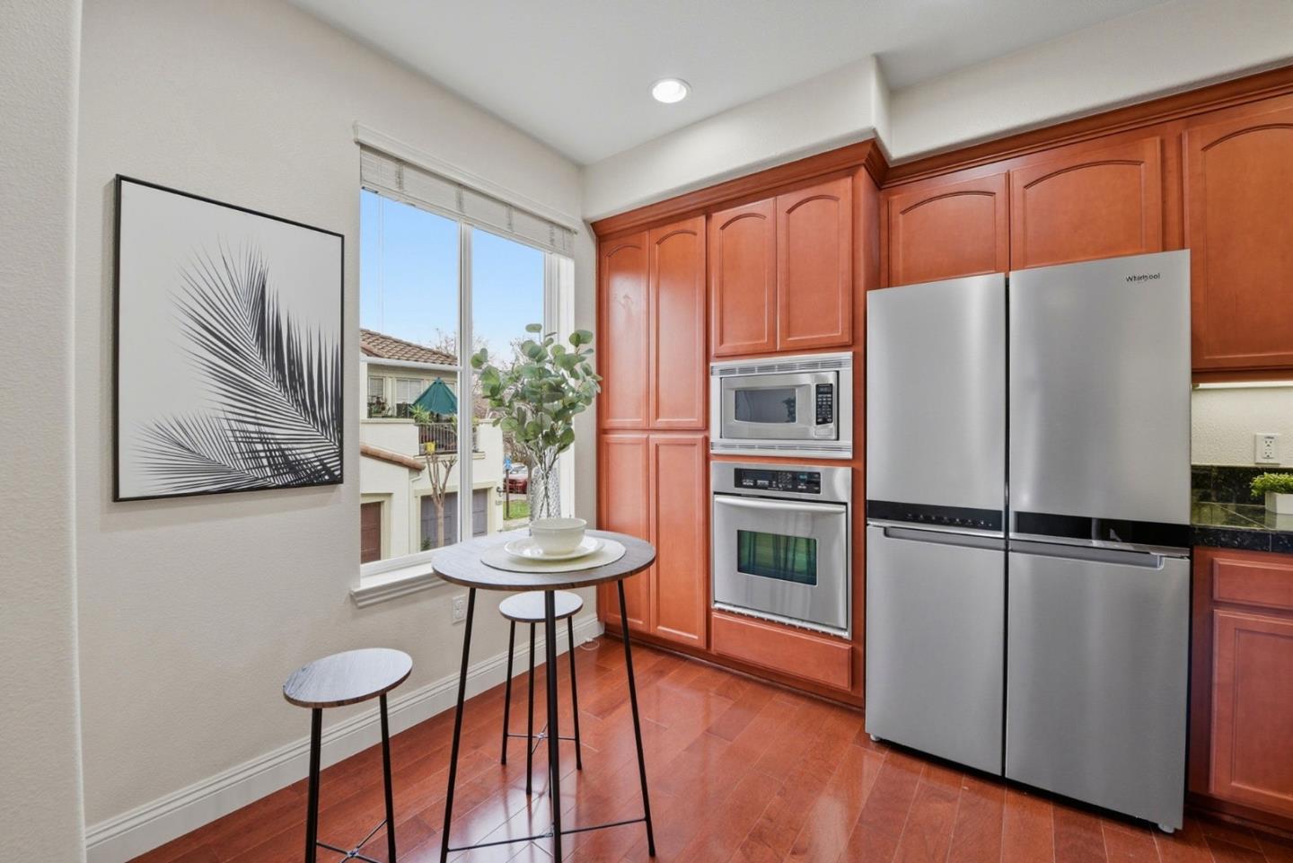 Detail Gallery Image 9 of 36 For 48962 Woodgrove Cmn, Fremont,  CA 94539 - 3 Beds | 2/1 Baths