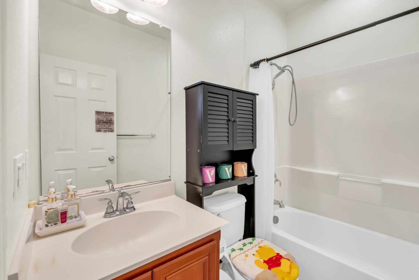 Detail Gallery Image 13 of 38 For 23 Bettencourt Way, Milpitas,  CA 95035 - 3 Beds | 3 Baths