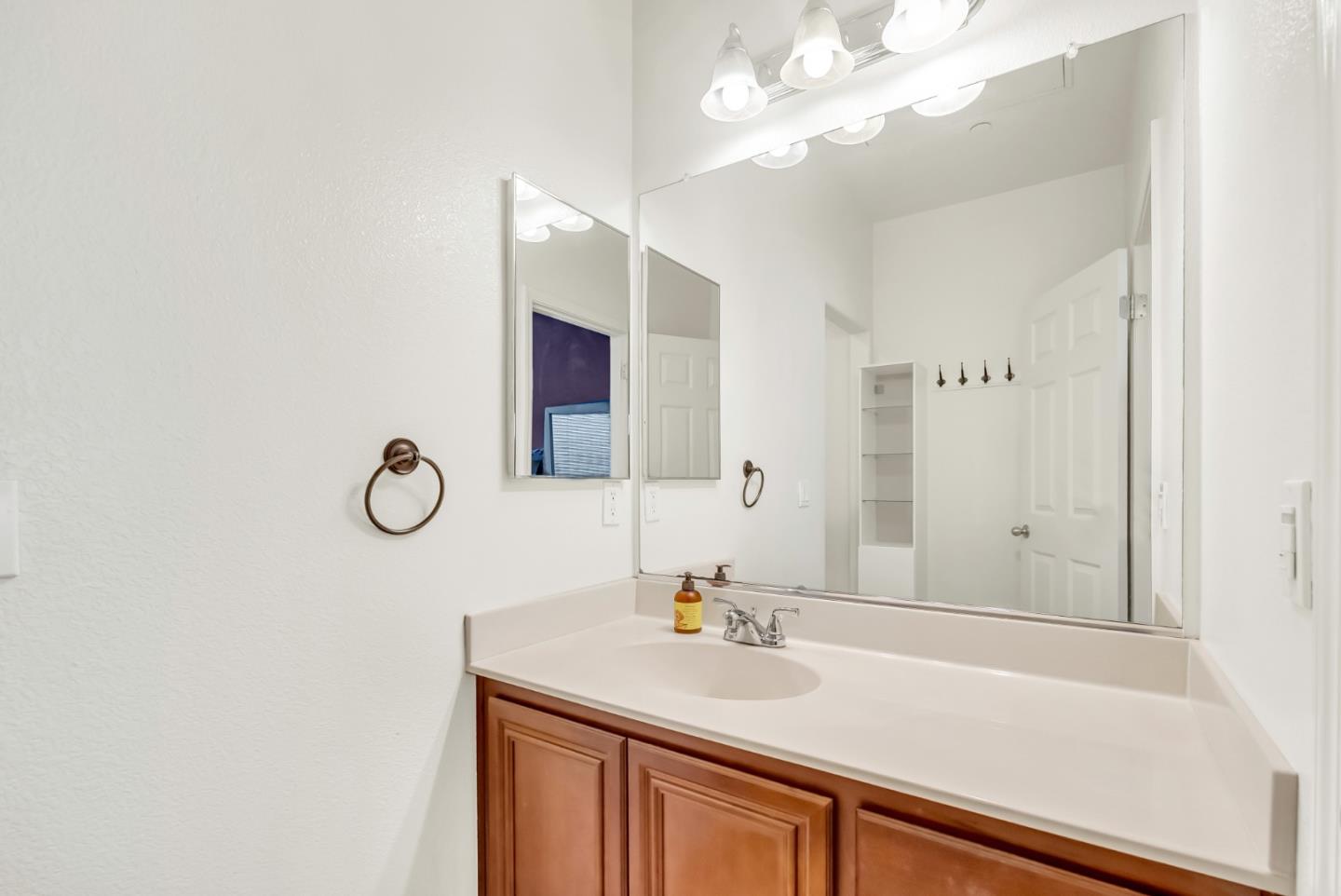 Detail Gallery Image 14 of 38 For 23 Bettencourt Way, Milpitas,  CA 95035 - 3 Beds | 3 Baths