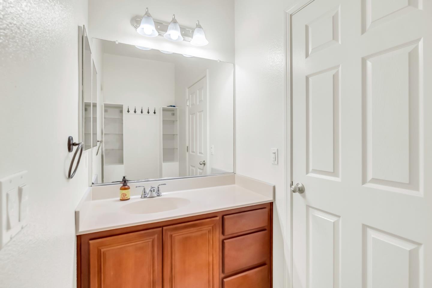 Detail Gallery Image 15 of 38 For 23 Bettencourt Way, Milpitas,  CA 95035 - 3 Beds | 3 Baths