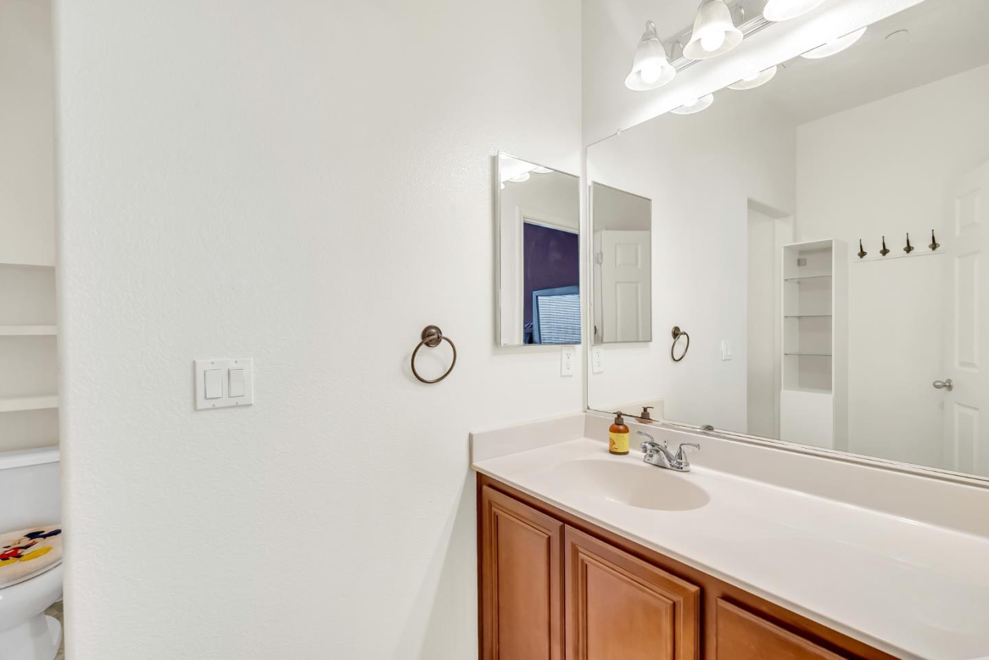 Detail Gallery Image 16 of 38 For 23 Bettencourt Way, Milpitas,  CA 95035 - 3 Beds | 3 Baths