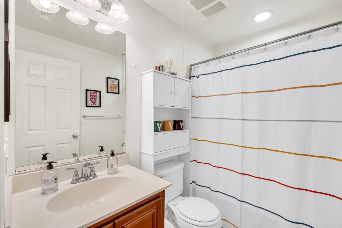 Detail Gallery Image 31 of 38 For 23 Bettencourt Way, Milpitas,  CA 95035 - 3 Beds | 3 Baths