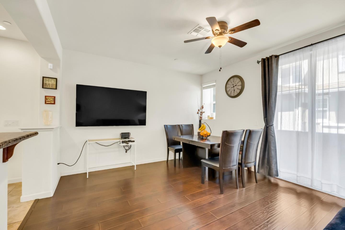 Detail Gallery Image 7 of 38 For 23 Bettencourt Way, Milpitas,  CA 95035 - 3 Beds | 3 Baths