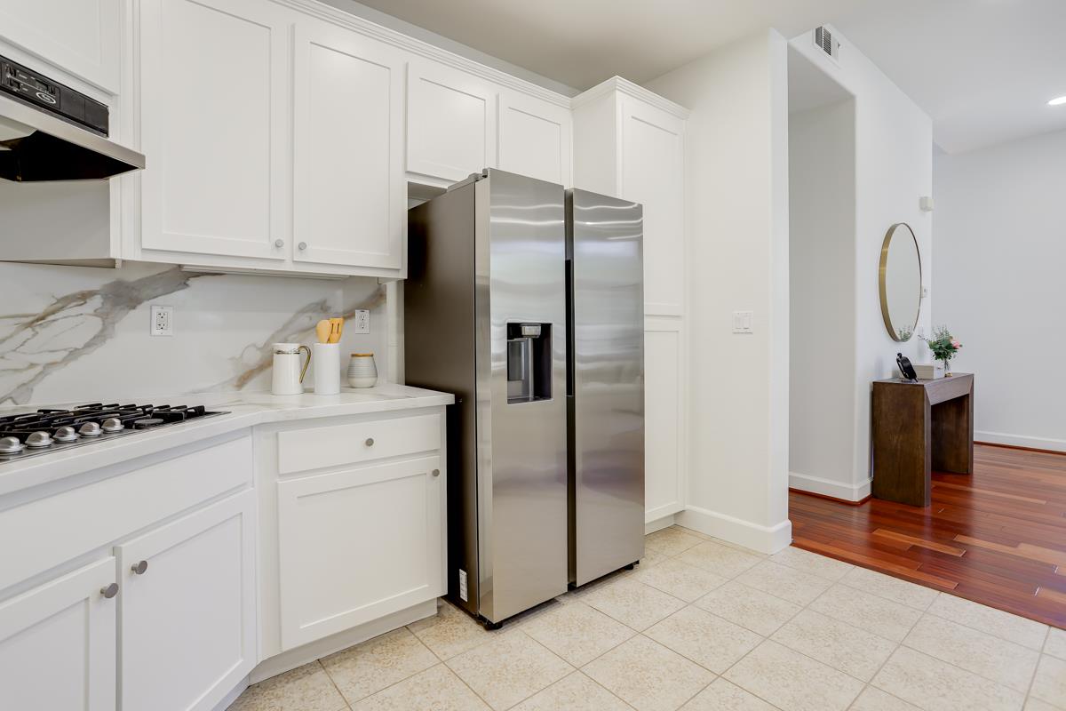 Detail Gallery Image 12 of 39 For 449 Norwood Cir, Santa Clara,  CA 95051 - 4 Beds | 2/1 Baths