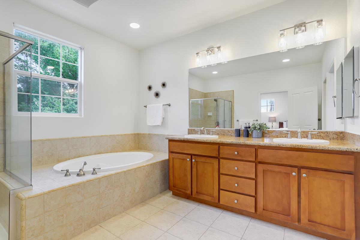 Detail Gallery Image 22 of 39 For 449 Norwood Cir, Santa Clara,  CA 95051 - 4 Beds | 2/1 Baths