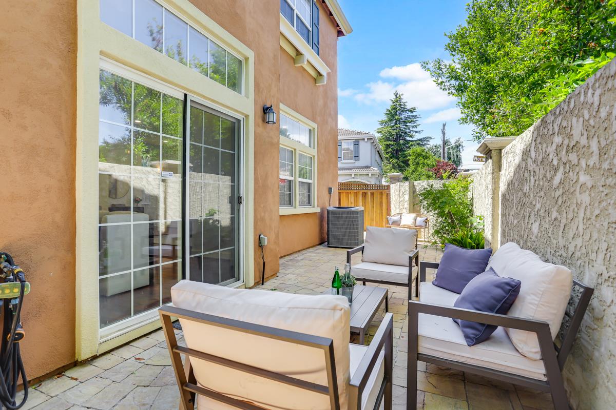 Detail Gallery Image 33 of 39 For 449 Norwood Cir, Santa Clara,  CA 95051 - 4 Beds | 2/1 Baths