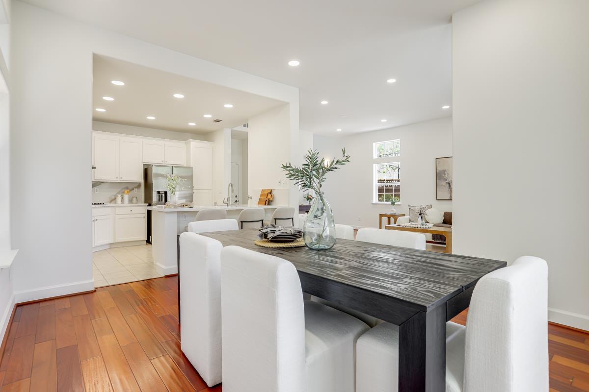 Detail Gallery Image 9 of 39 For 449 Norwood Cir, Santa Clara,  CA 95051 - 4 Beds | 2/1 Baths