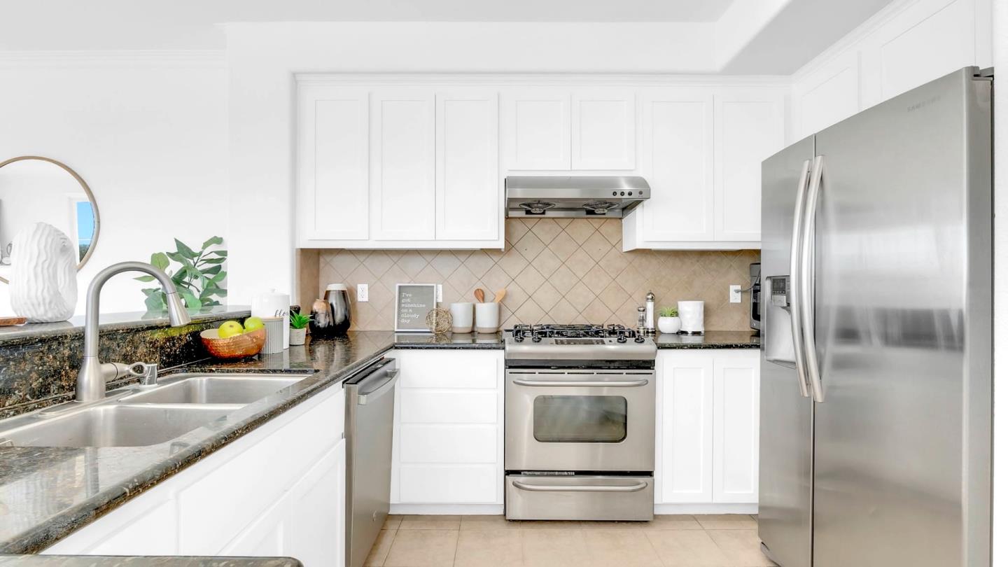 Detail Gallery Image 11 of 36 For 1756 Camino Leonor, San Jose,  CA 95131 - 2 Beds | 2 Baths